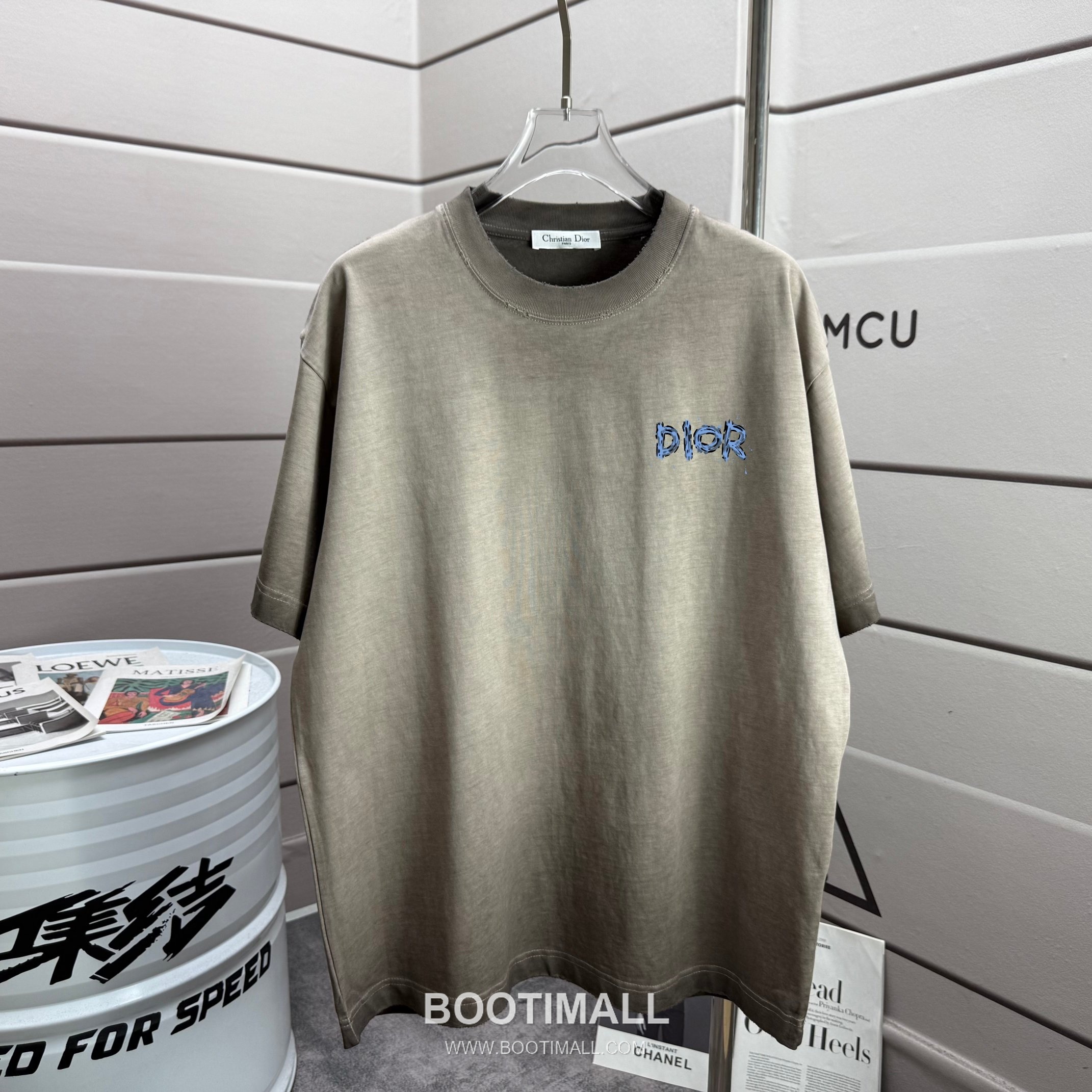 Dior 2026 S/S Cotton Washed Distressed T-Shirt 디올 2026SS 코튼 워싱 디스트로이드 티셔츠 2