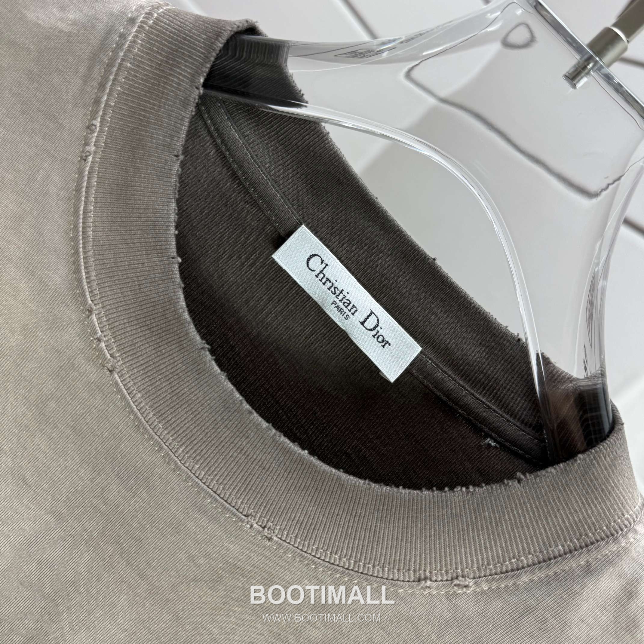 Dior 2026 S/S Cotton Washed Distressed T-Shirt 디올 2026SS 코튼 워싱 디스트로이드 티셔츠 5