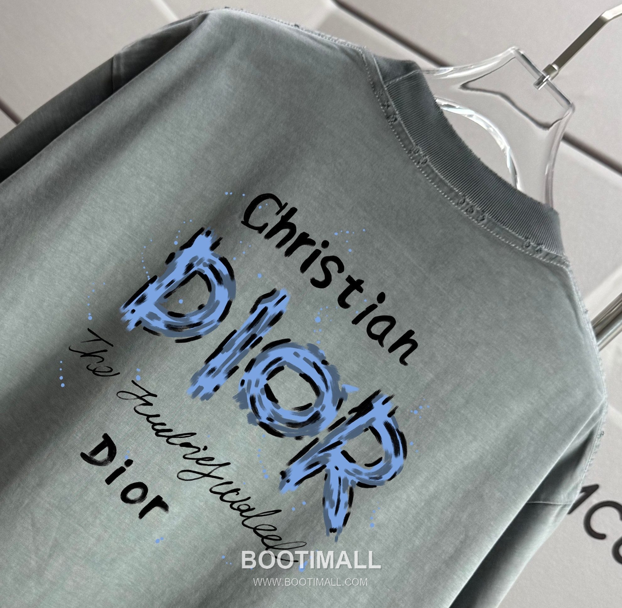 Dior 2026 S/S Cotton Washed Distressed T-Shirt 디올 2026SS 코튼 워싱 디스트로이드 티셔츠 3