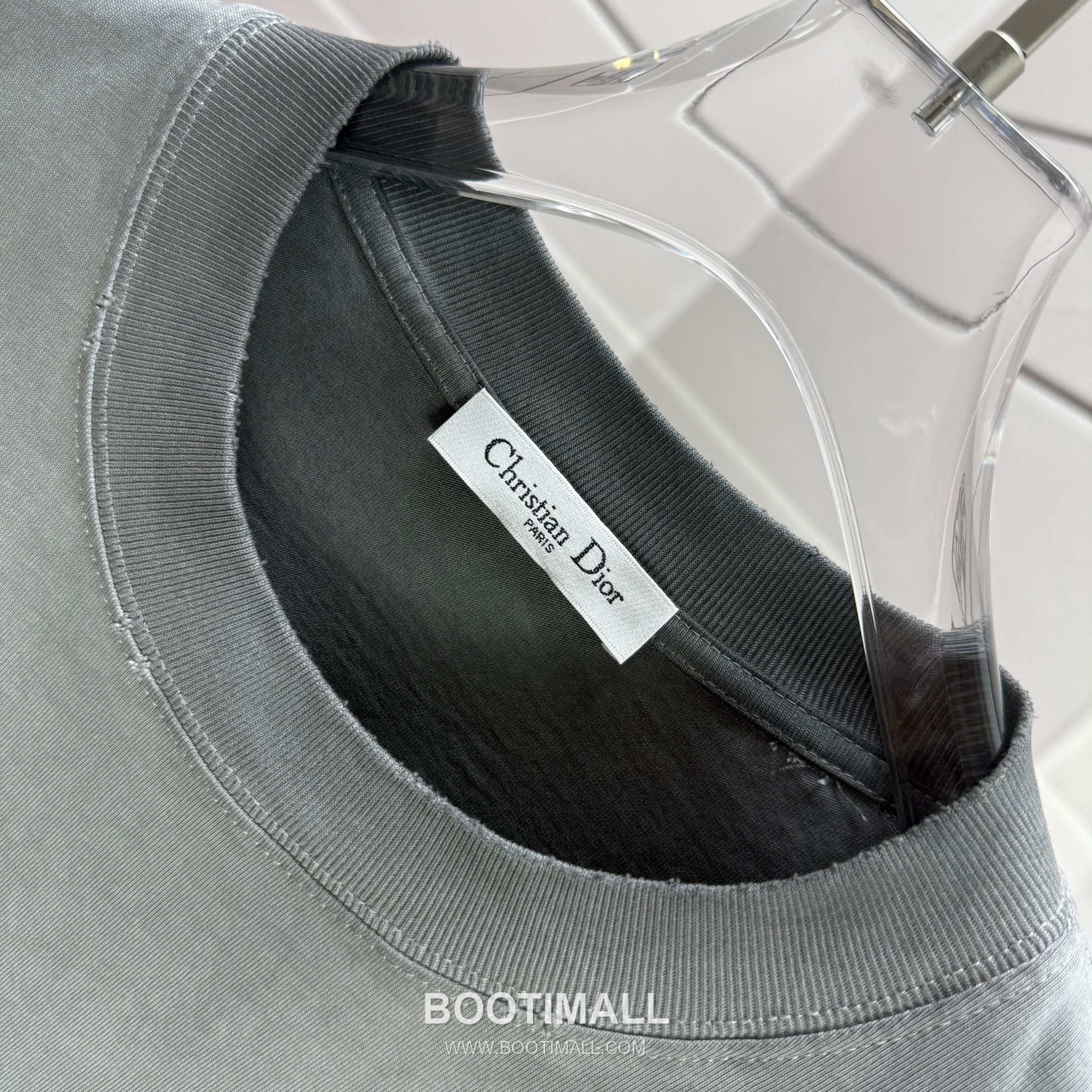 Dior 2026 S/S Cotton Washed Distressed T-Shirt 디올 2026SS 코튼 워싱 디스트로이드 티셔츠 5