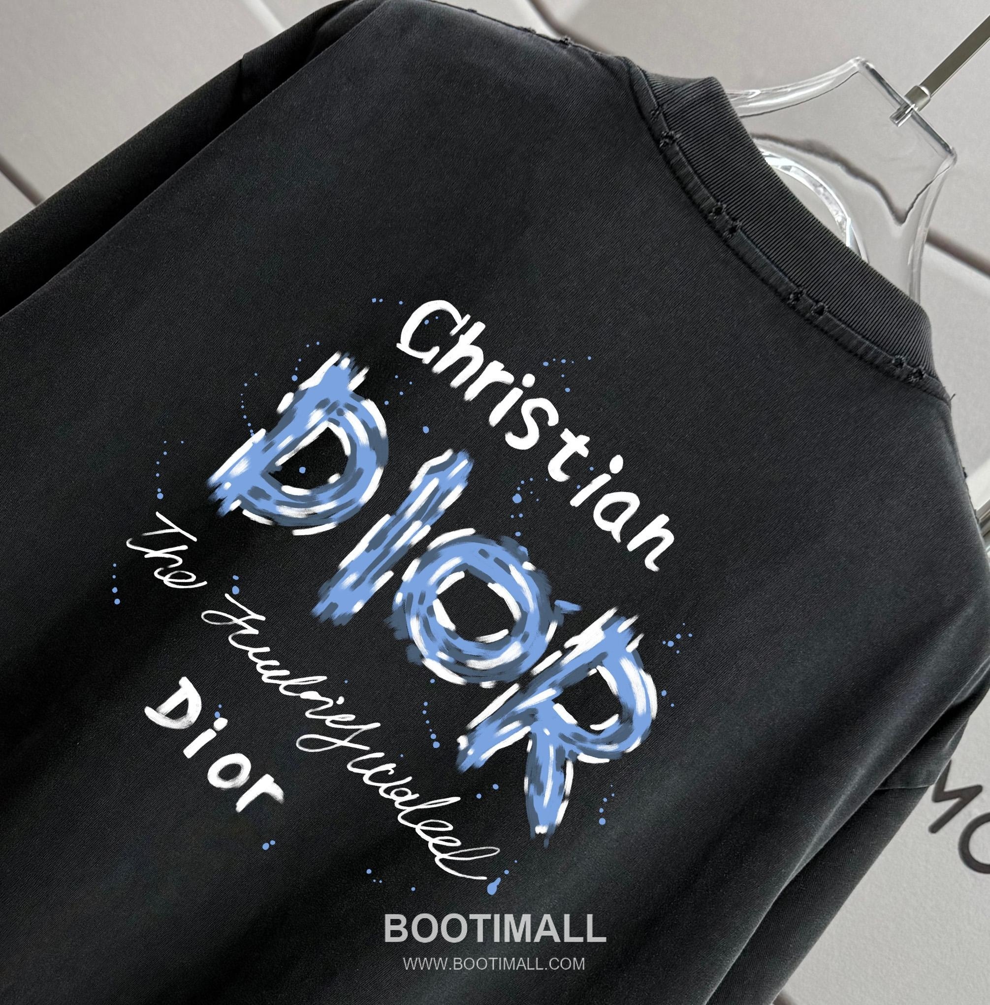 Dior 2026 S/S Cotton Washed Distressed T-Shirt 디올 2026SS 코튼 워싱 디스트로이드 티셔츠 3