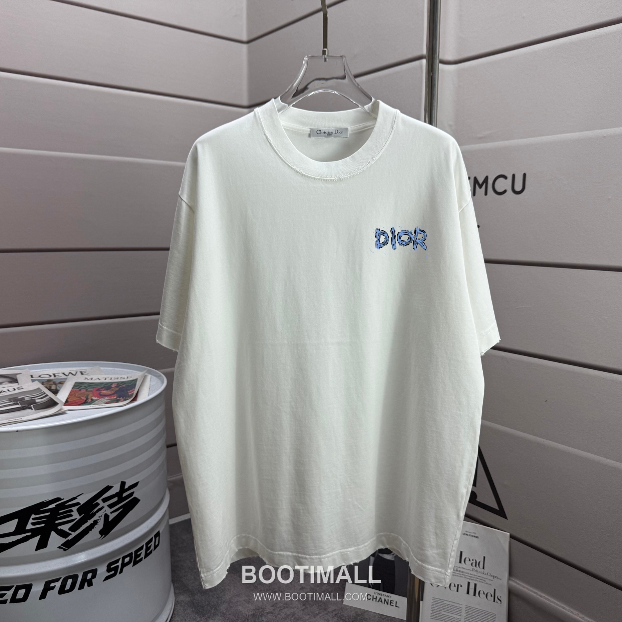 Dior 2026 S/S Cotton Washed Distressed T-Shirt 디올 2026SS 코튼 워싱 디스트로이드 티셔츠 2