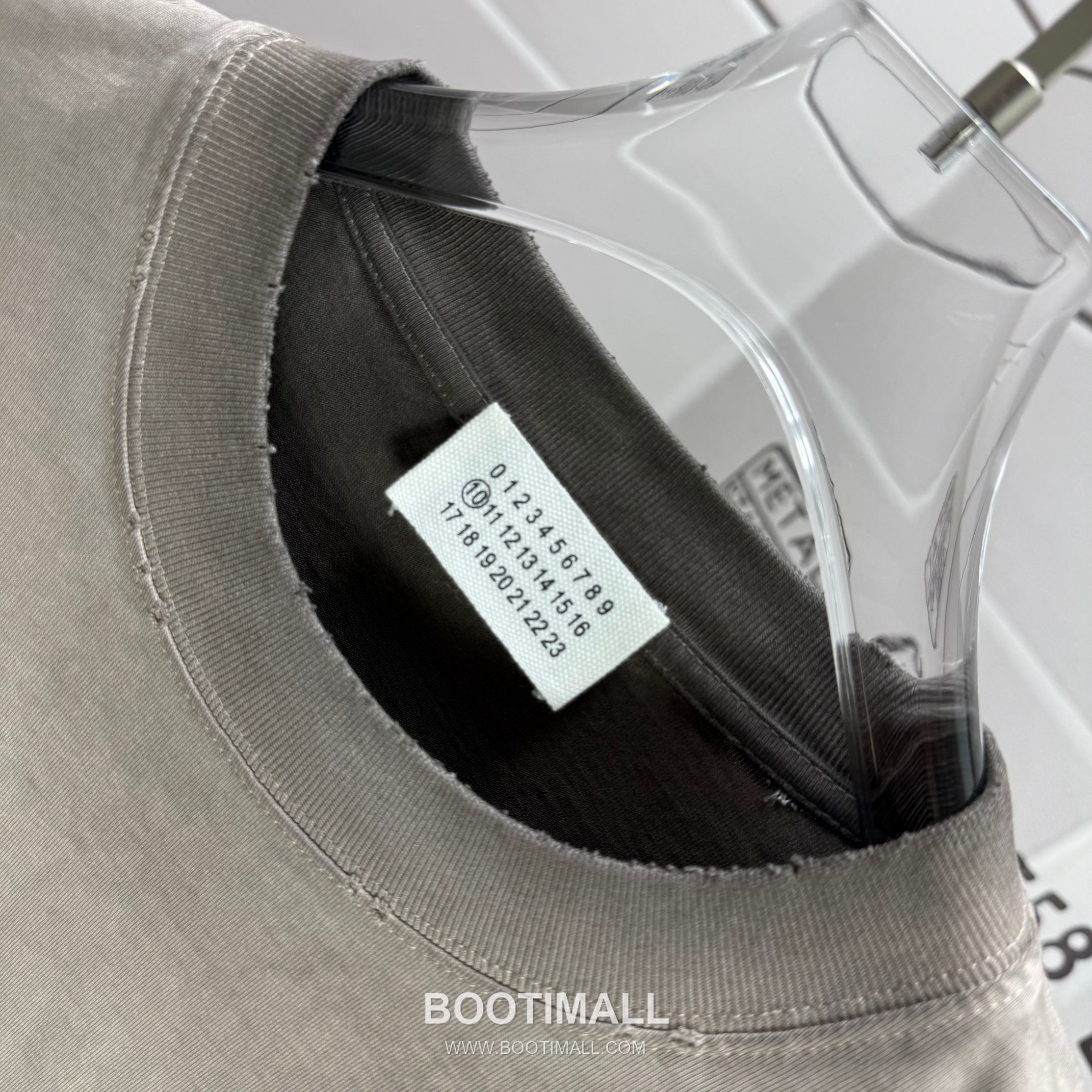 MM6 Maison Margiela 2026 S/S Cotton Washed Distressed T-Shirt MM6메종마르지엘라 2026SS 코튼 워싱 디스트로이드 티셔츠 5