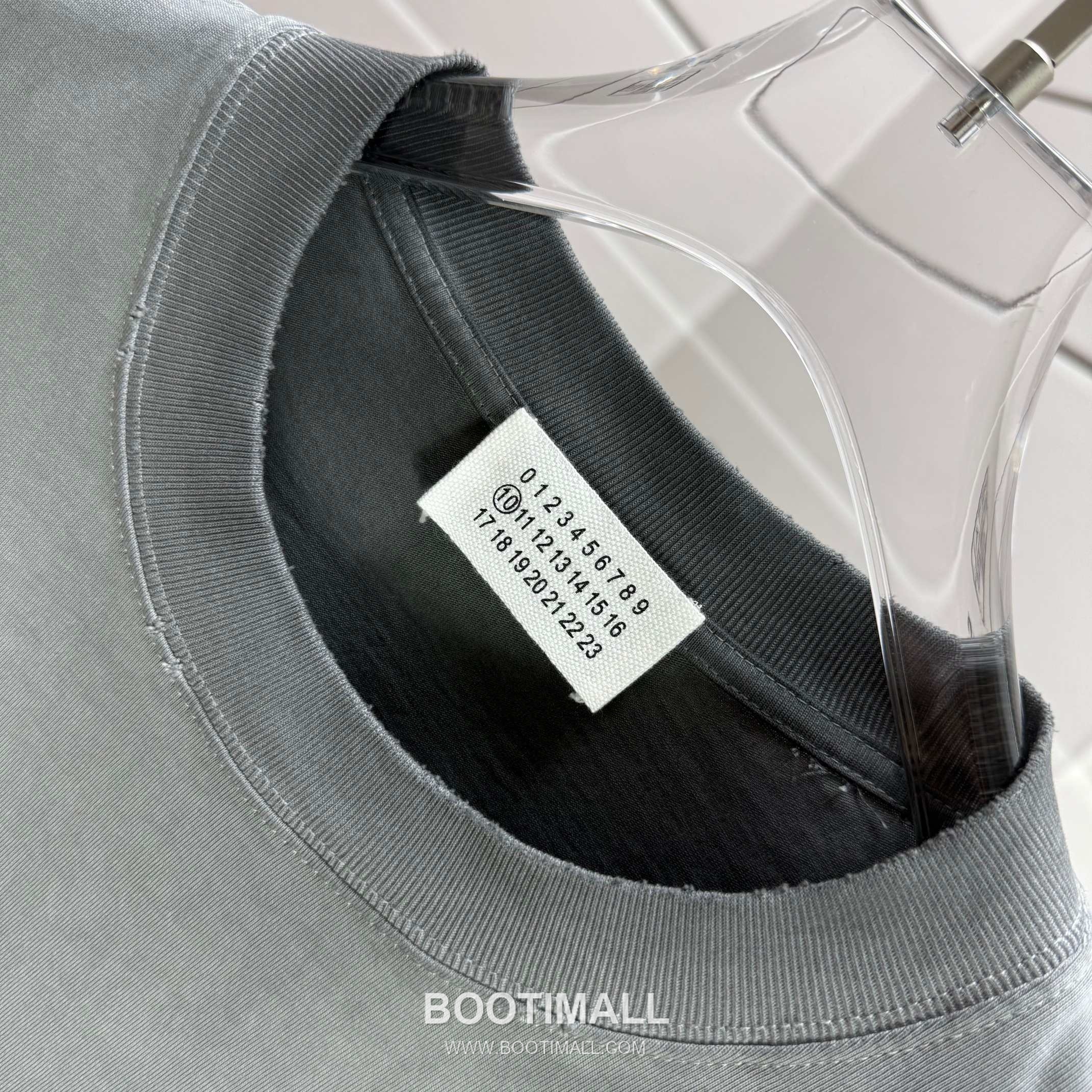 MM6 Maison Margiela 2026 S/S Cotton Washed Distressed T-Shirt MM6메종마르지엘라 2026SS 코튼 워싱 디스트로이드 티셔츠 5