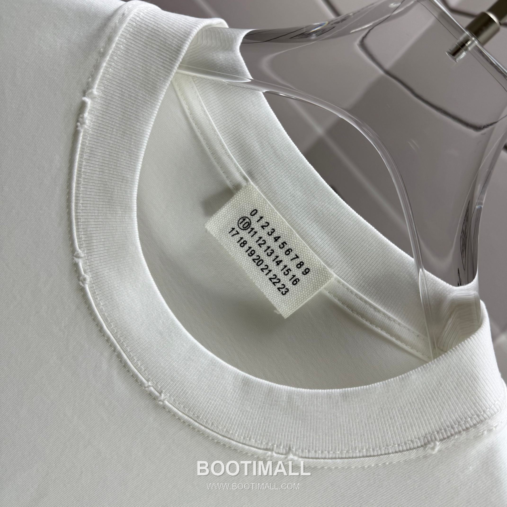 MM6 Maison Margiela 2026 S/S Cotton Washed Distressed T-Shirt MM6메종마르지엘라 2026SS 코튼 워싱 디스트로이드 티셔츠 5