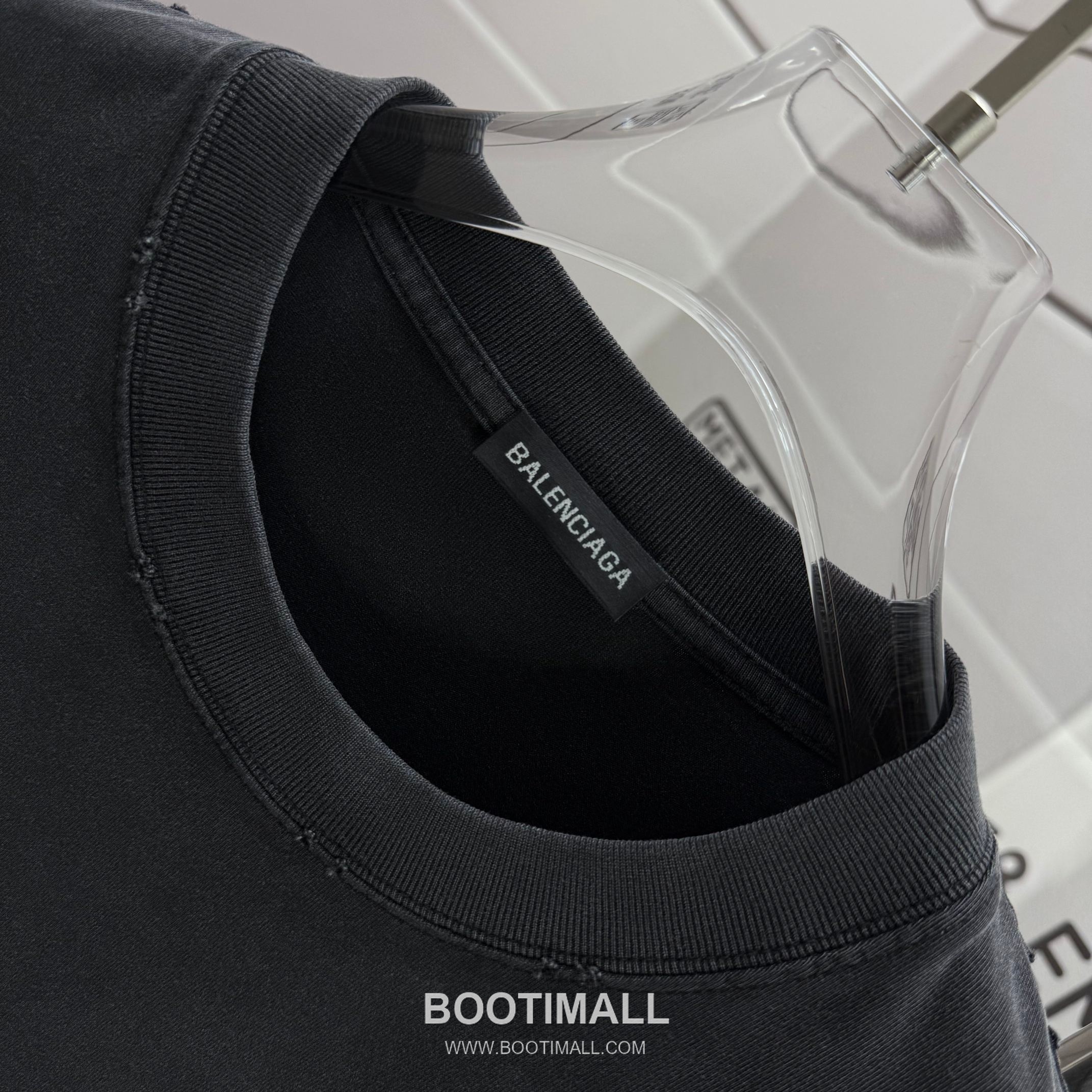 Balenciaga 2026 S/S Cotton Washed Distressed T-Shirt 발렌시아가 2026SS 코튼 워싱 디스트로이드 티셔츠 5