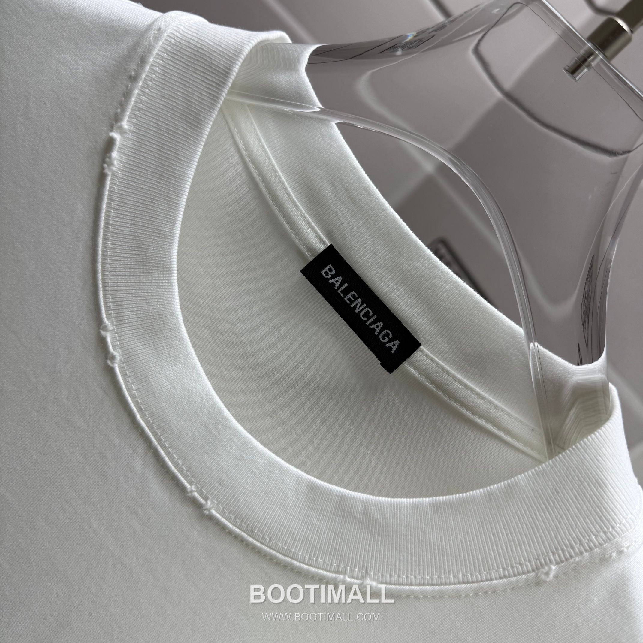 Balenciaga 2026 S/S Cotton Washed Distressed T-Shirt 발렌시아가 2026SS 코튼 워싱 디스트로이드 티셔츠 5