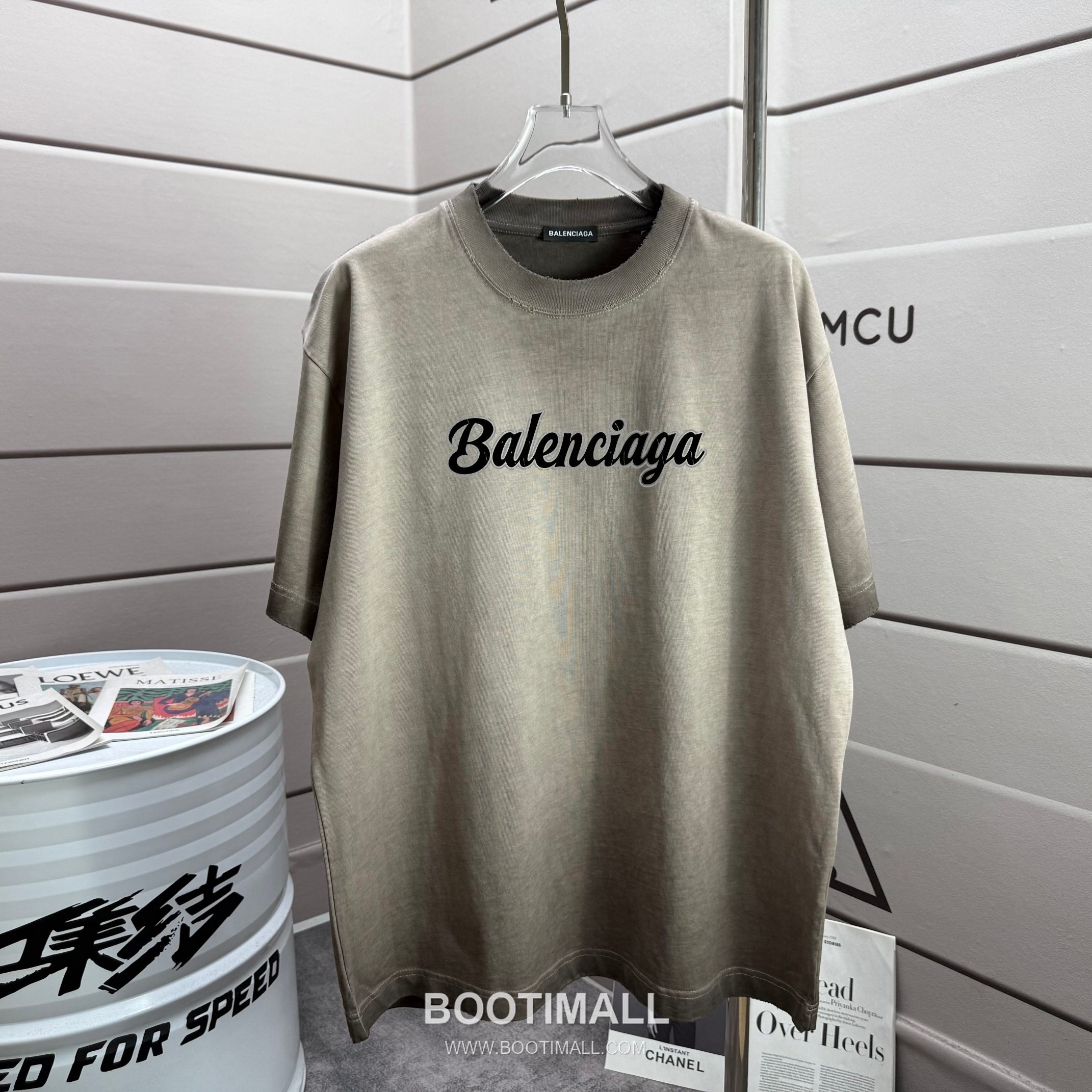 Balenciaga 2026 S/S Cotton Washed Distressed Logo T-Shirt 발렌시아가 2026SS 코튼 워싱 디스트로이드 로고 티셔츠 2