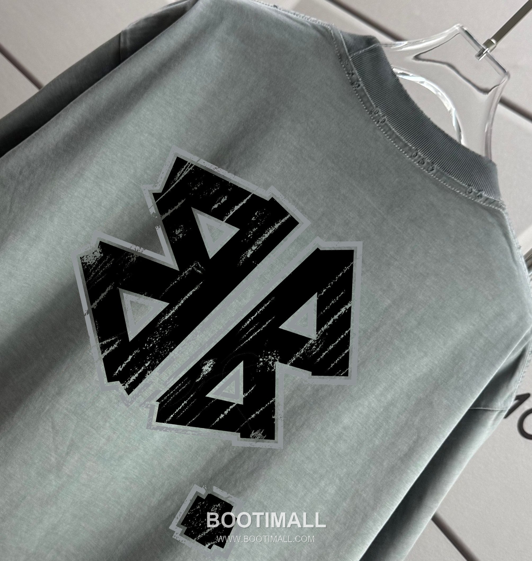 Balenciaga 2026 S/S Cotton Washed Distressed Logo T-Shirt 발렌시아가 2026SS 코튼 워싱 디스트로이드 로고 티셔츠 3