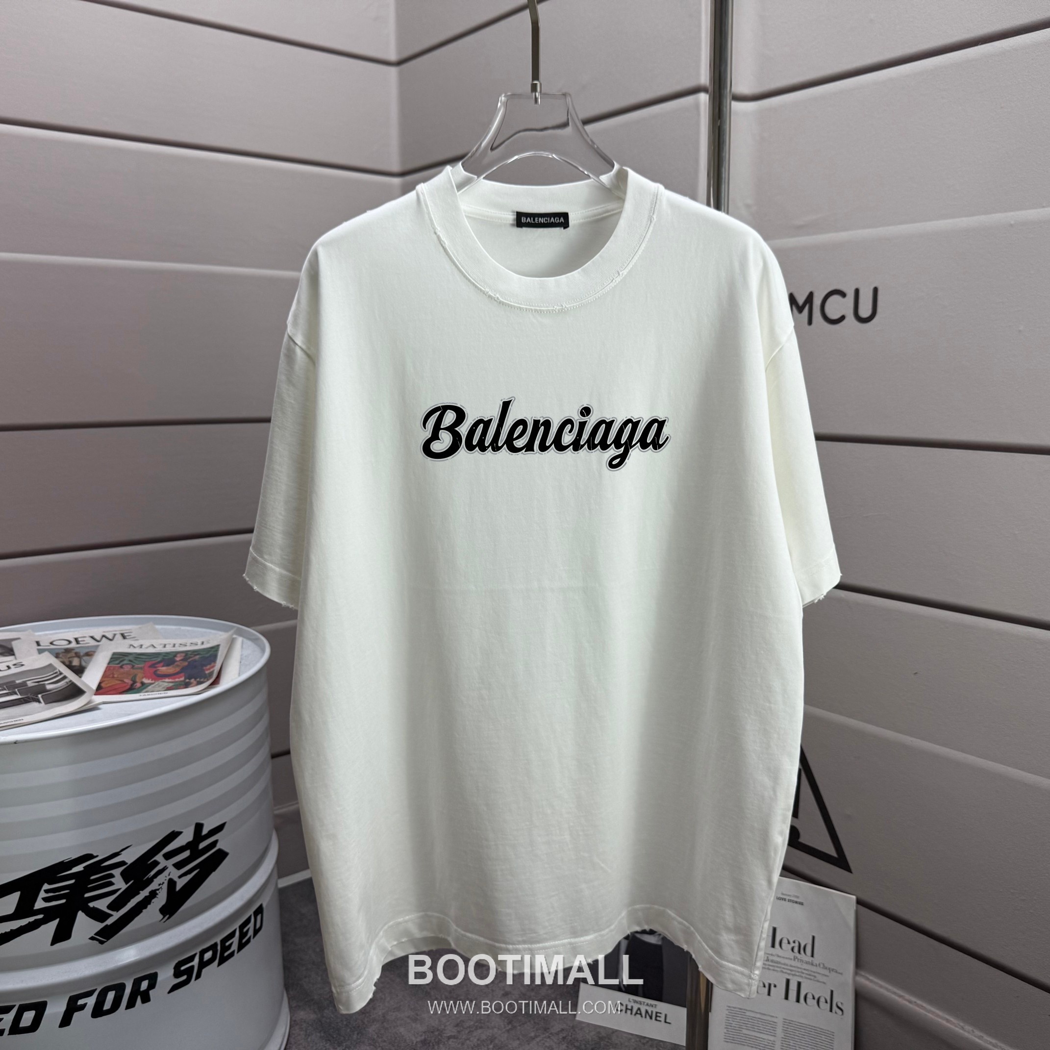 Balenciaga 2026 S/S Cotton Washed Distressed Logo T-Shirt 발렌시아가 2026SS 코튼 워싱 디스트로이드 로고 티셔츠 2