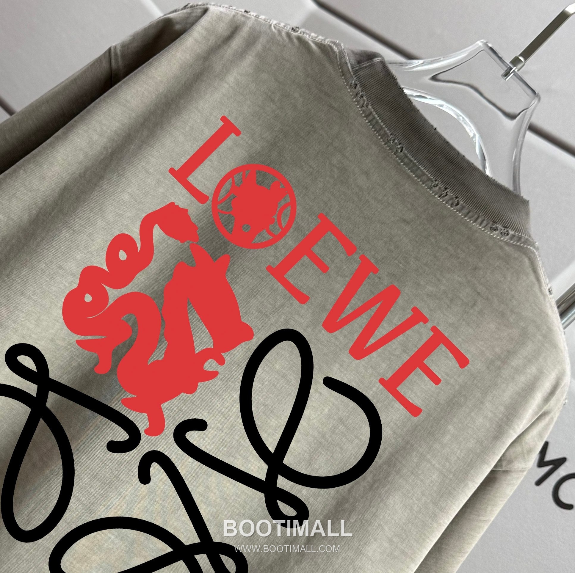 Loewe 2026 S/S Cotton Washed Distressed T-Shirt 로에베 2026SS 코튼 워싱 디스트로이드 티셔츠 3