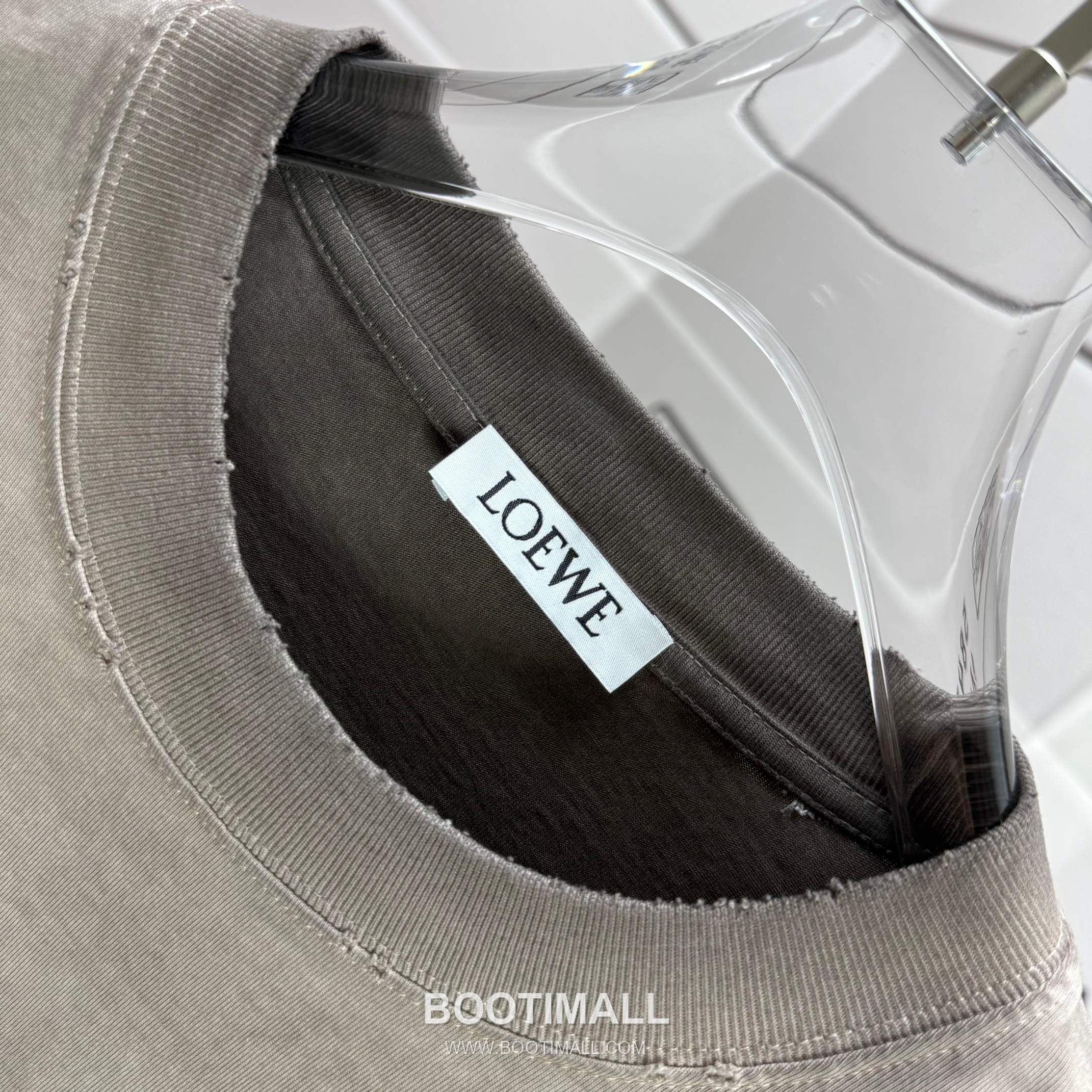 Loewe 2026 S/S Cotton Washed Distressed T-Shirt 로에베 2026SS 코튼 워싱 디스트로이드 티셔츠 5