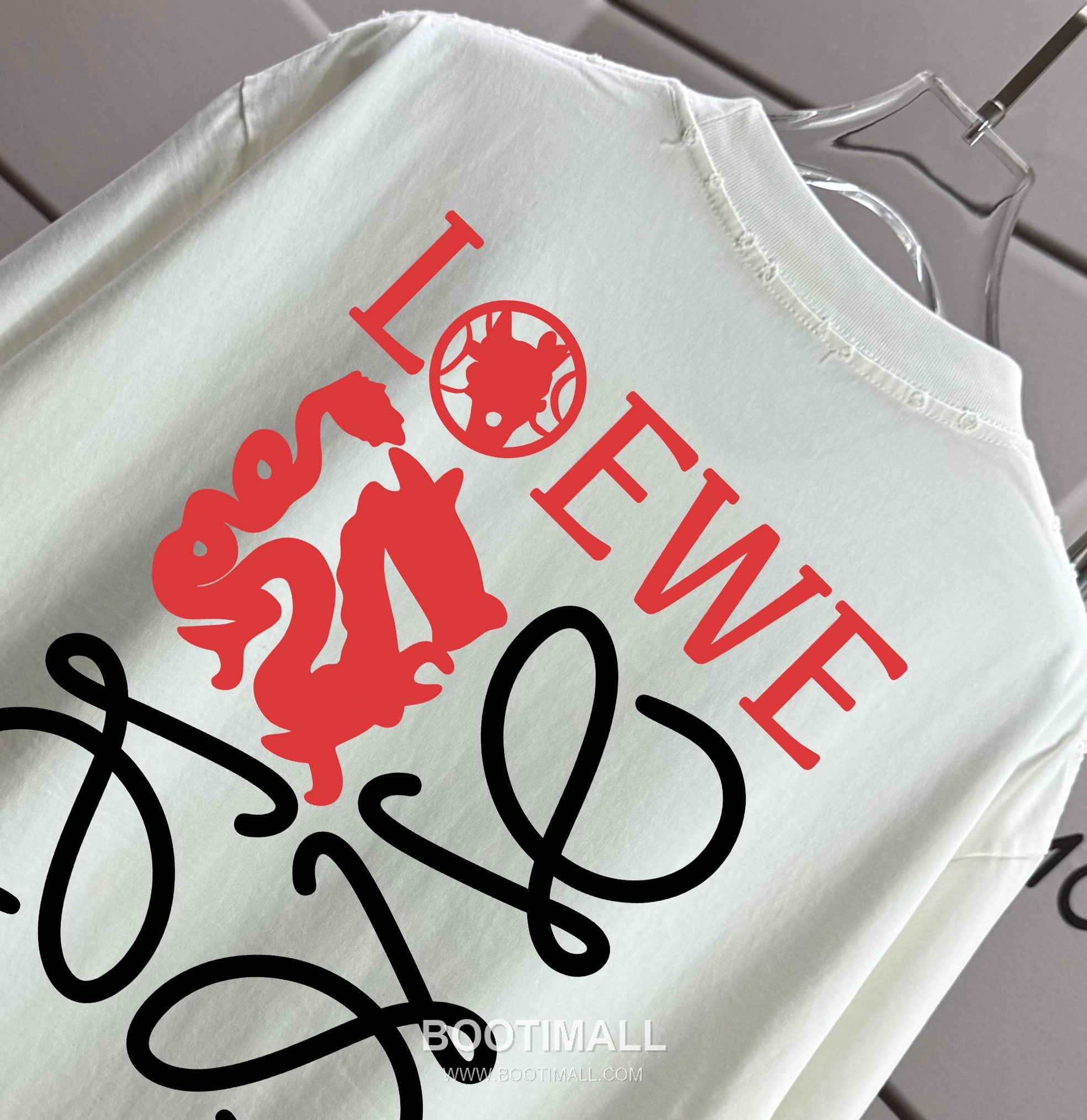 Loewe 2026 S/S Cotton Washed Distressed T-Shirt 로에베 2026SS 코튼 워싱 디스트로이드 티셔츠 3