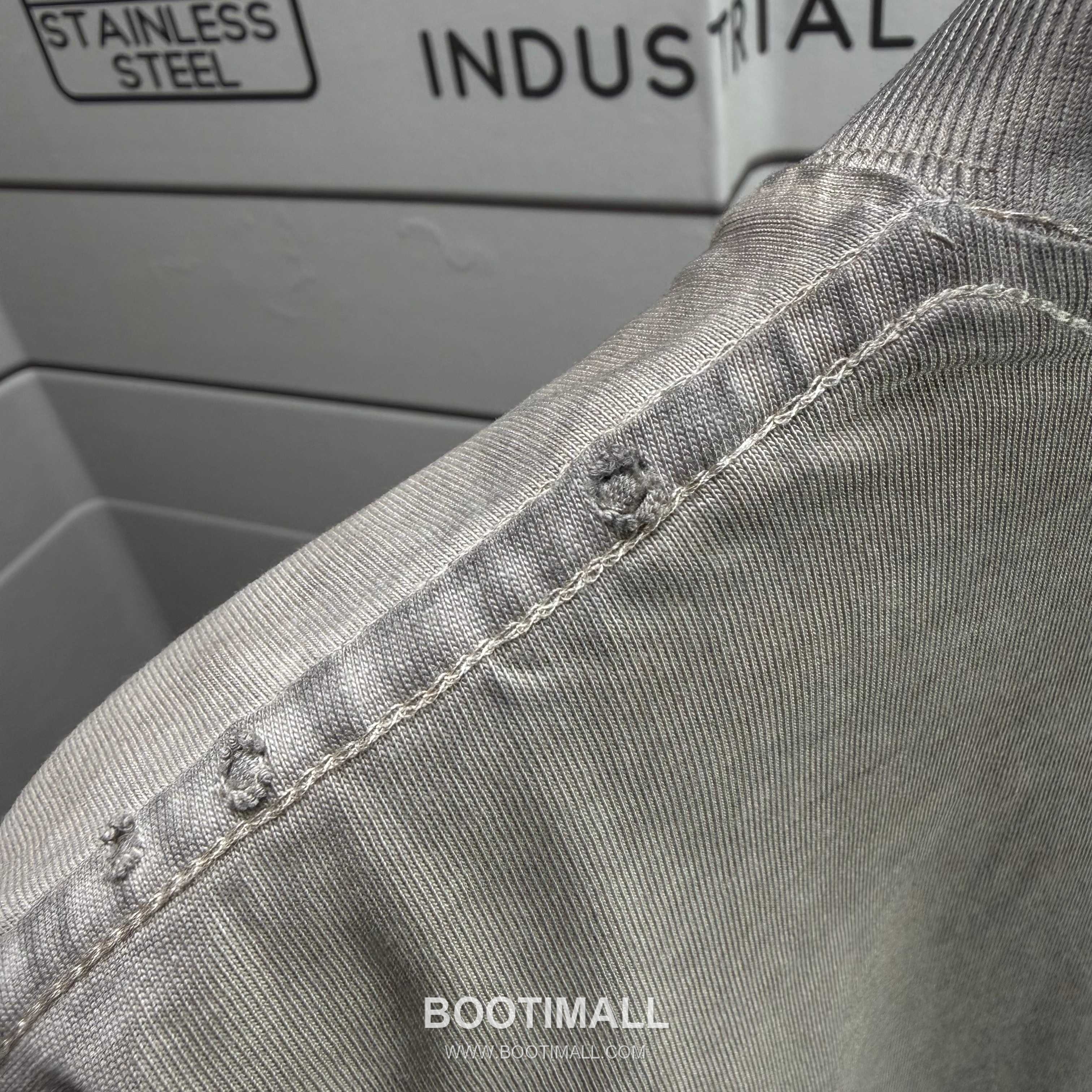 Loewe 2026 S/S Cotton Distressed Washed Logo T-Shirt 로에베 2026SS 코튼 디스트로이드 워싱 로고 티셔츠 7