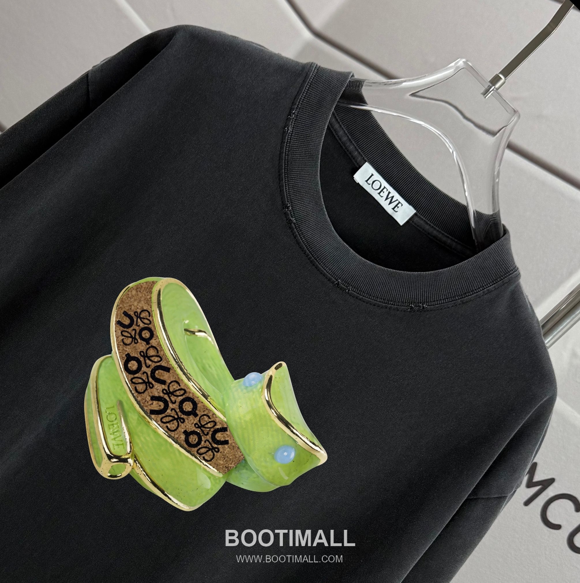 Loewe 2026 S/S Cotton Distressed Washed Logo T-Shirt 로에베 2026SS 코튼 디스트로이드 워싱 로고 티셔츠 3