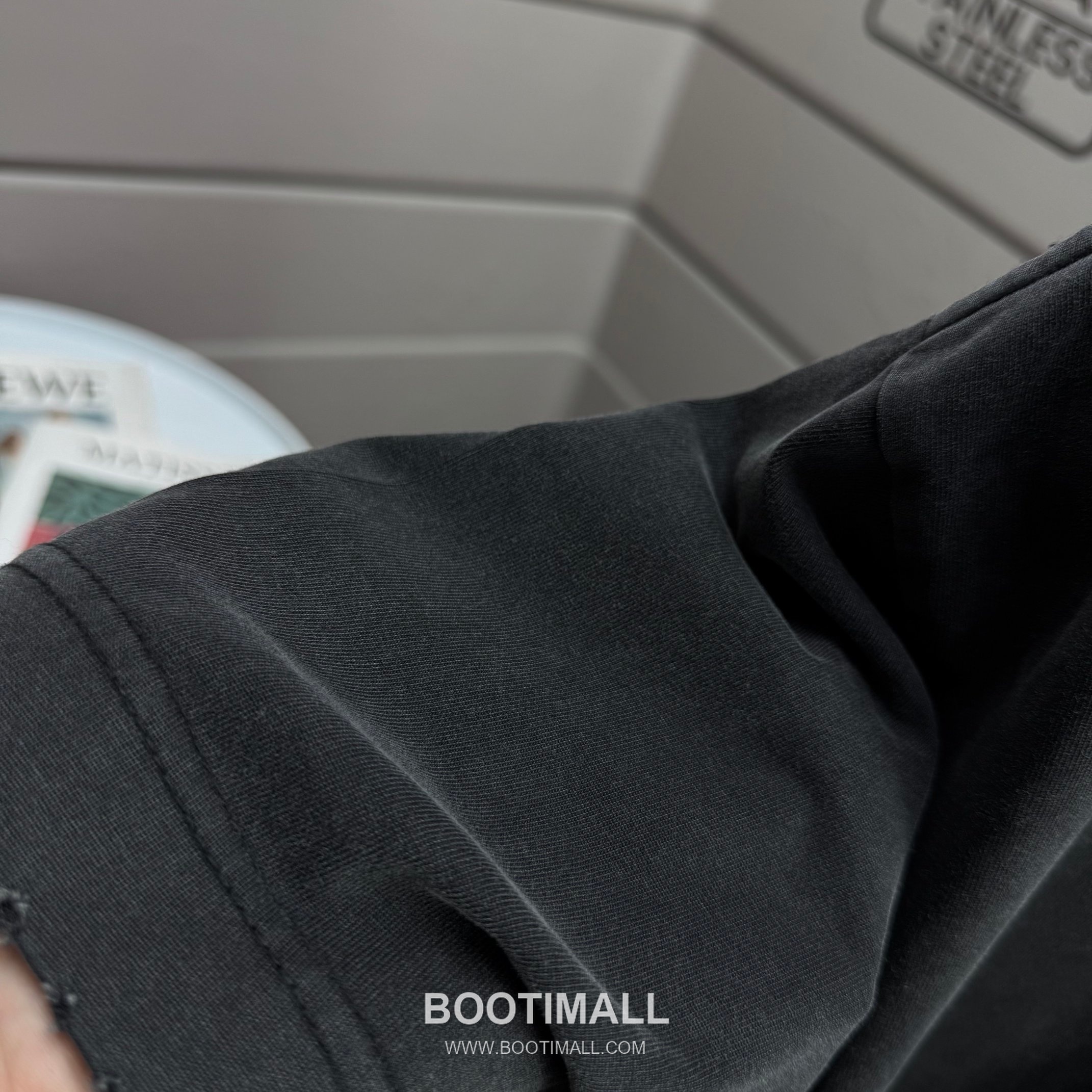 Loewe 2026 S/S Cotton Distressed Washed Logo T-Shirt 로에베 2026SS 코튼 디스트로이드 워싱 로고 티셔츠 7