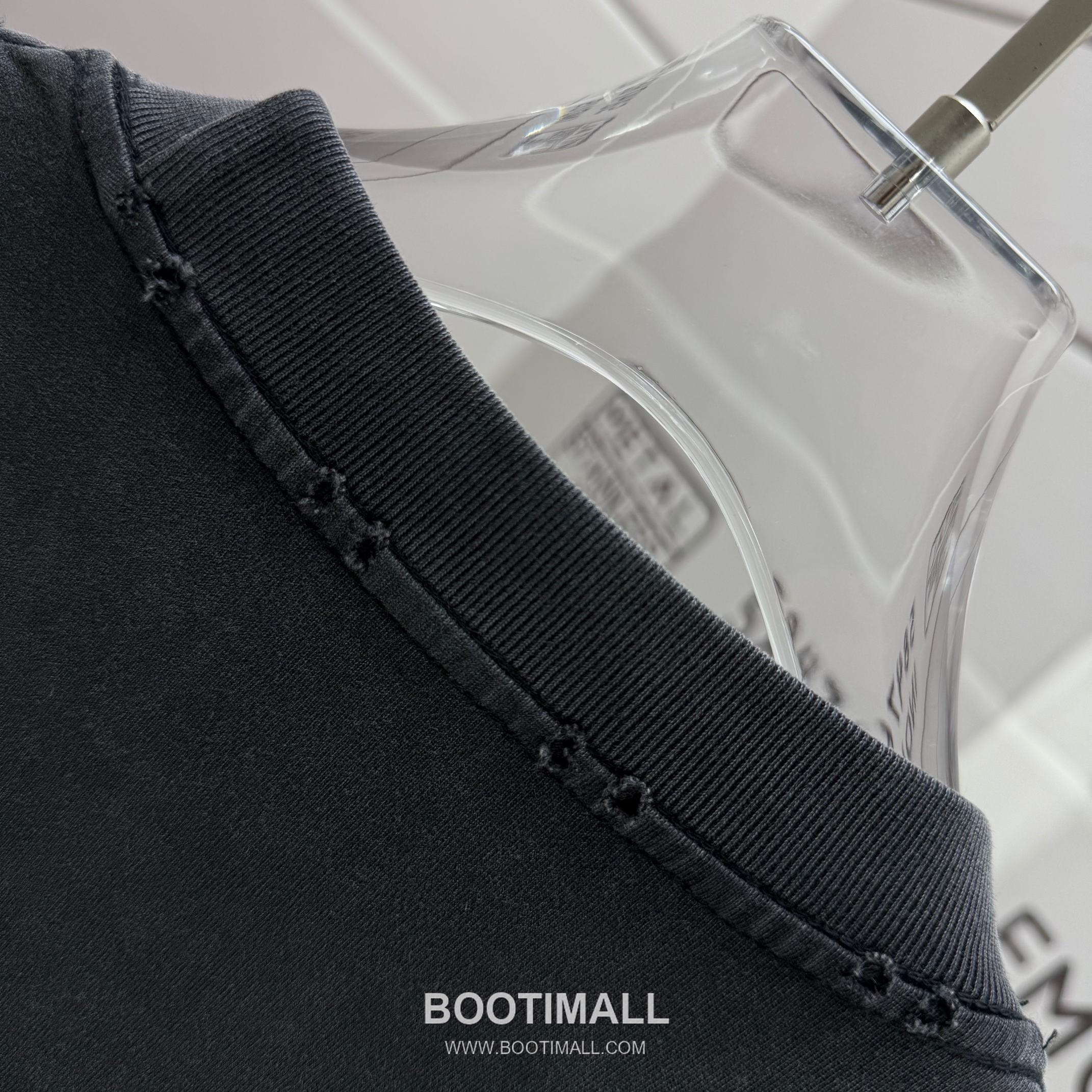 Loewe 2026 S/S Cotton Distressed Washed Logo T-Shirt 로에베 2026SS 코튼 디스트로이드 워싱 로고 티셔츠 8