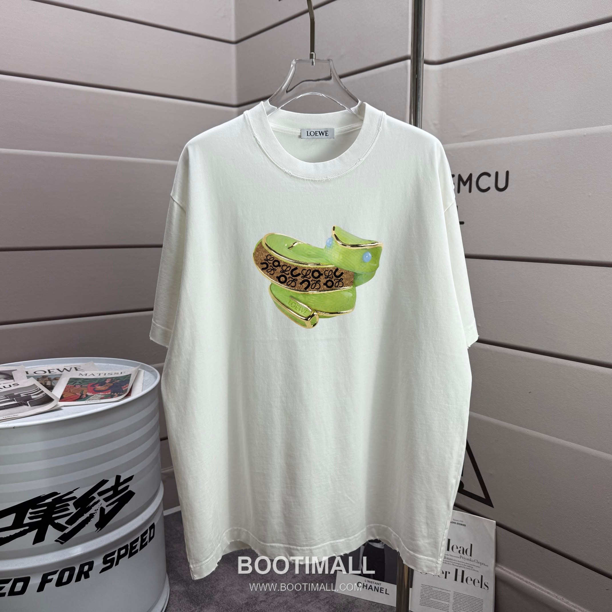 Loewe 2026 S/S Cotton Distressed Washed Logo T-Shirt 로에베 2026SS 코튼 디스트로이드 워싱 로고 티셔츠 1