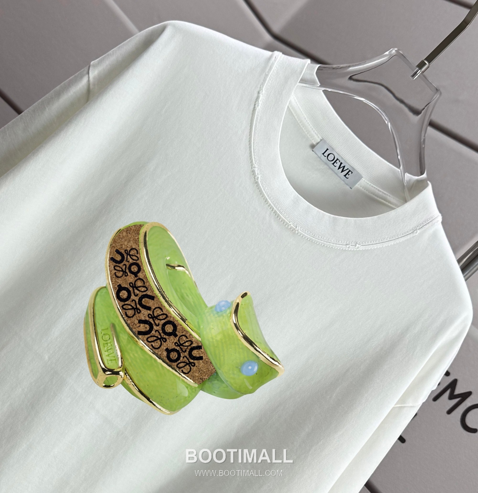 Loewe 2026 S/S Cotton Distressed Washed Logo T-Shirt 로에베 2026SS 코튼 디스트로이드 워싱 로고 티셔츠 3