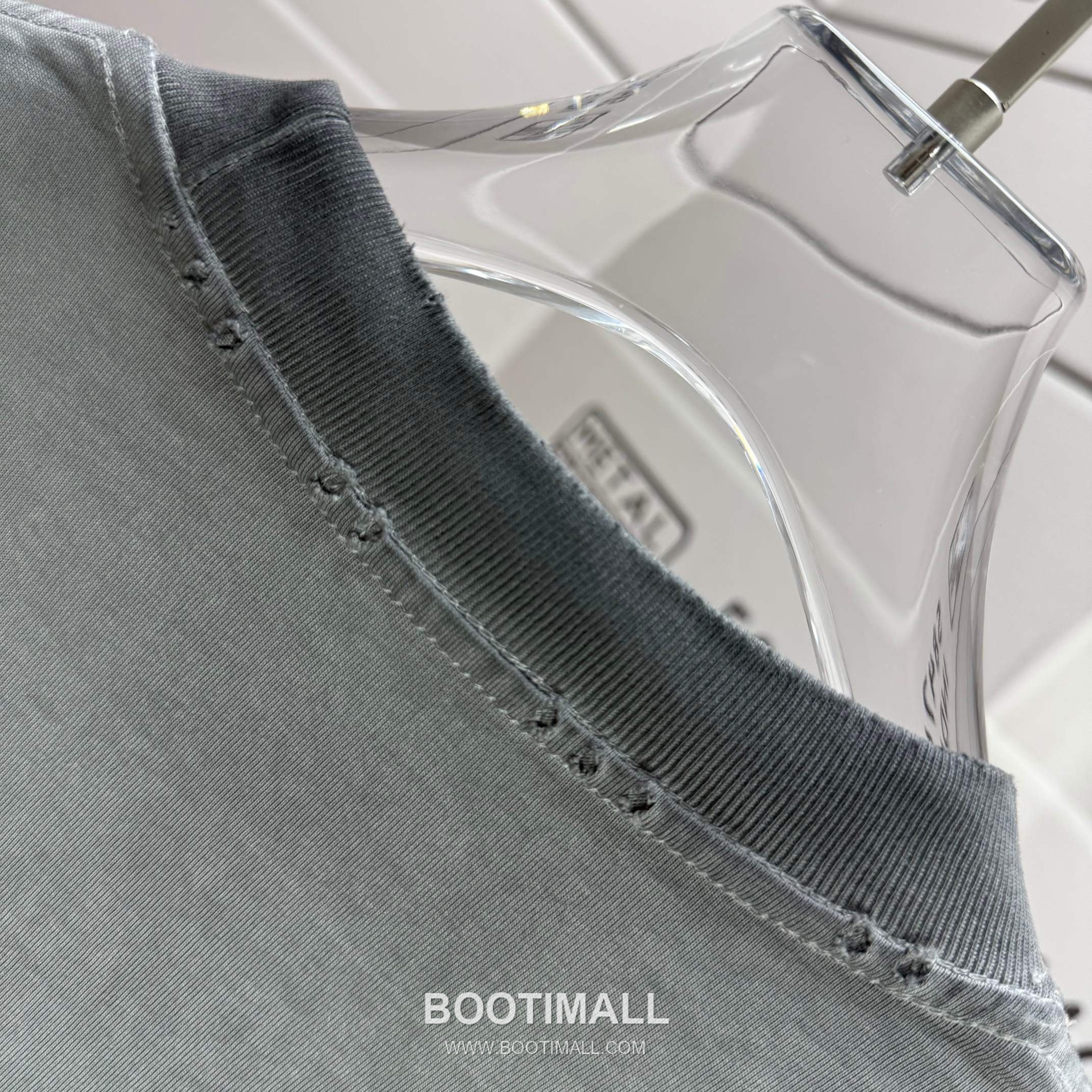 Loewe 2026 S/S Cotton Distressed Washed T-Shirt 로에베 2026SS 코튼 디스트로이드 워싱 티셔츠 8