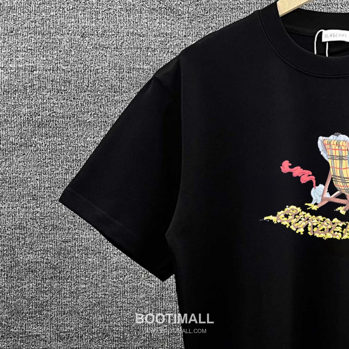 Burberry 2026 S/S Cotton Beach Chair Logo Print T-Shirt 버버리 2026SS 코튼 비치체어 로고 프린트 티셔츠 10