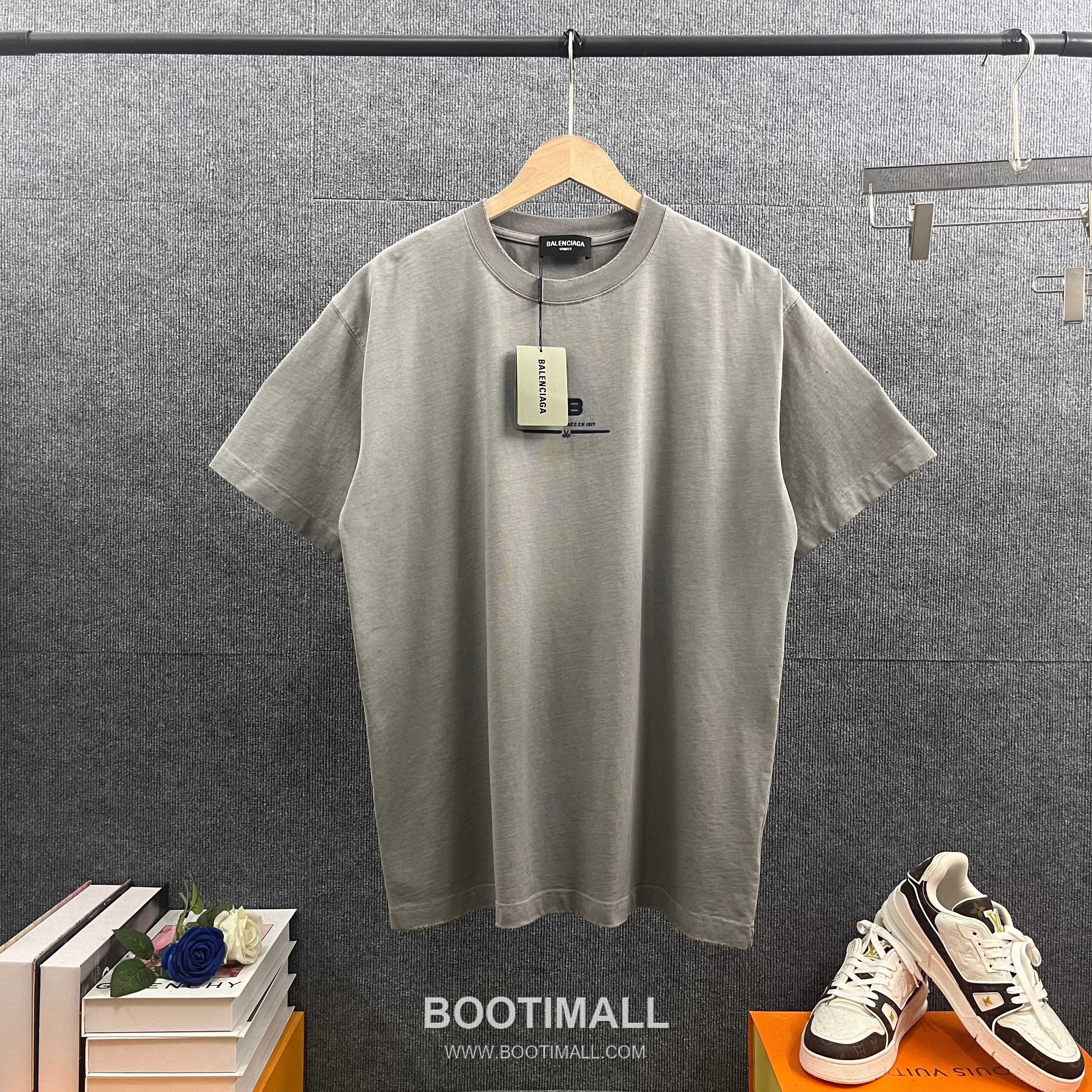 Balenciaga 2026 S/S Cotton Distressed Washed Silicone Logo T-Shirt 발렌시아가 2026SS 코튼 디스트로이드 워싱 실리콘 로고 티셔츠 5