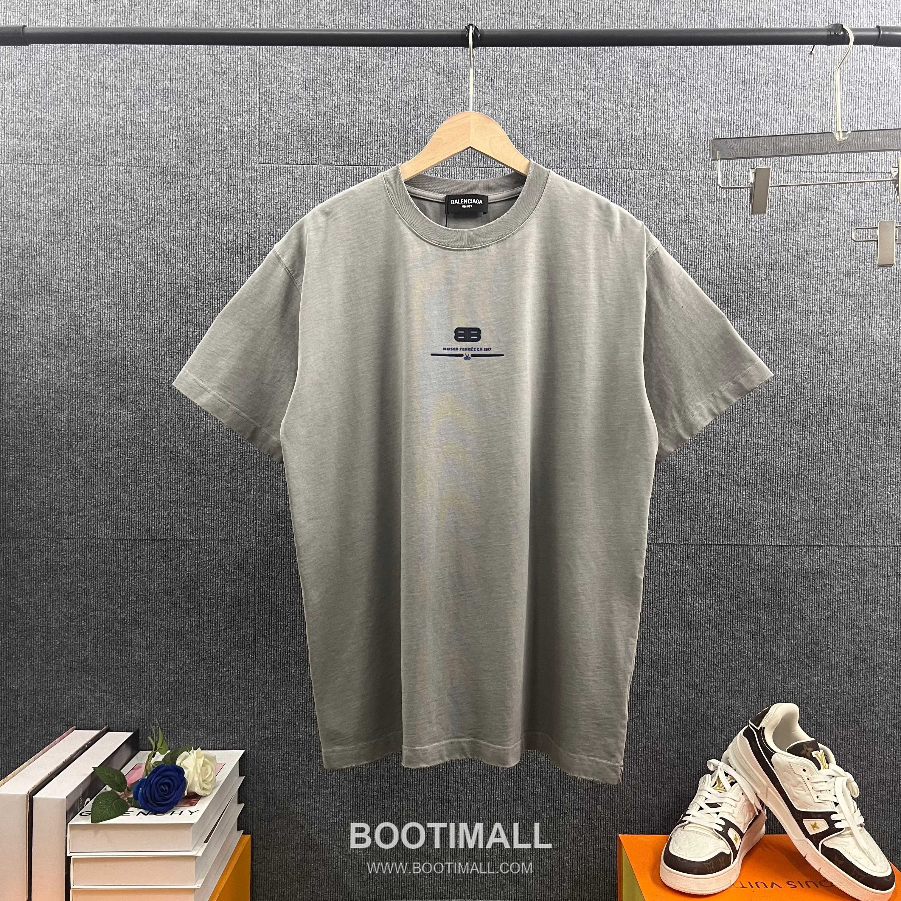 Balenciaga 2026 S/S Cotton Distressed Washed Silicone Logo T-Shirt 발렌시아가 2026SS 코튼 디스트로이드 워싱 실리콘 로고 티셔츠 7