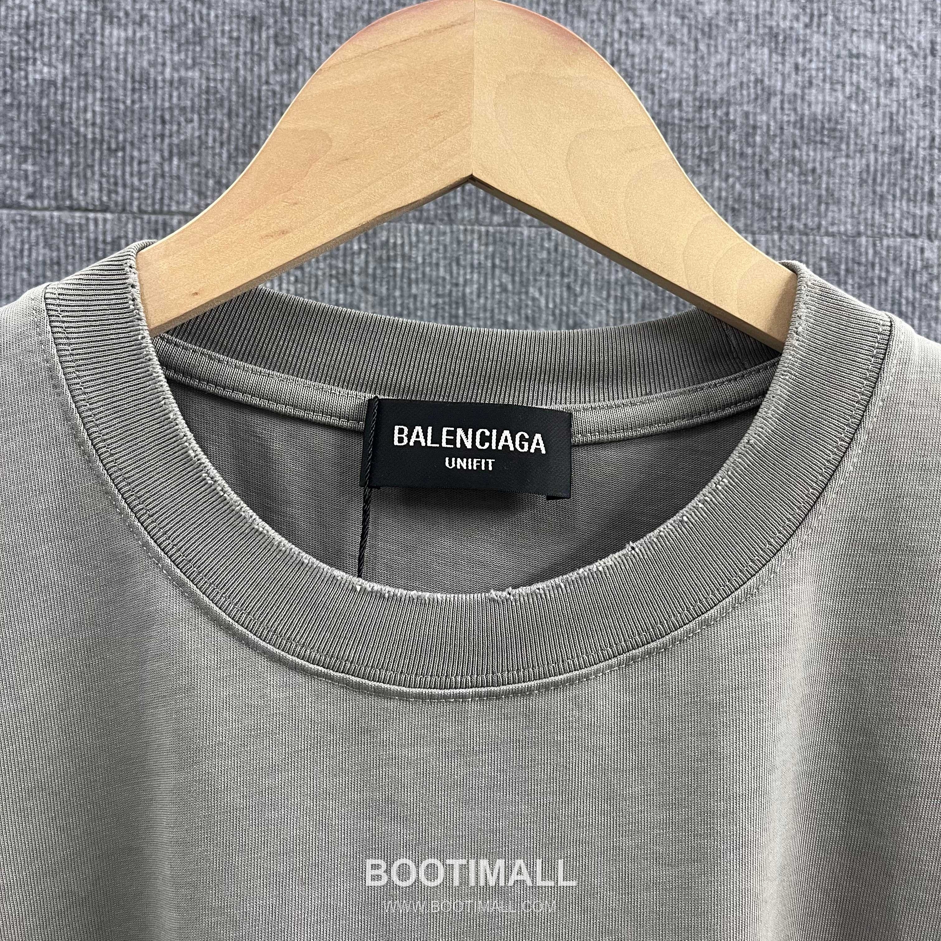 Balenciaga 2026 S/S Cotton Distressed Washed Silicone Logo T-Shirt 발렌시아가 2026SS 코튼 디스트로이드 워싱 실리콘 로고 티셔츠 9
