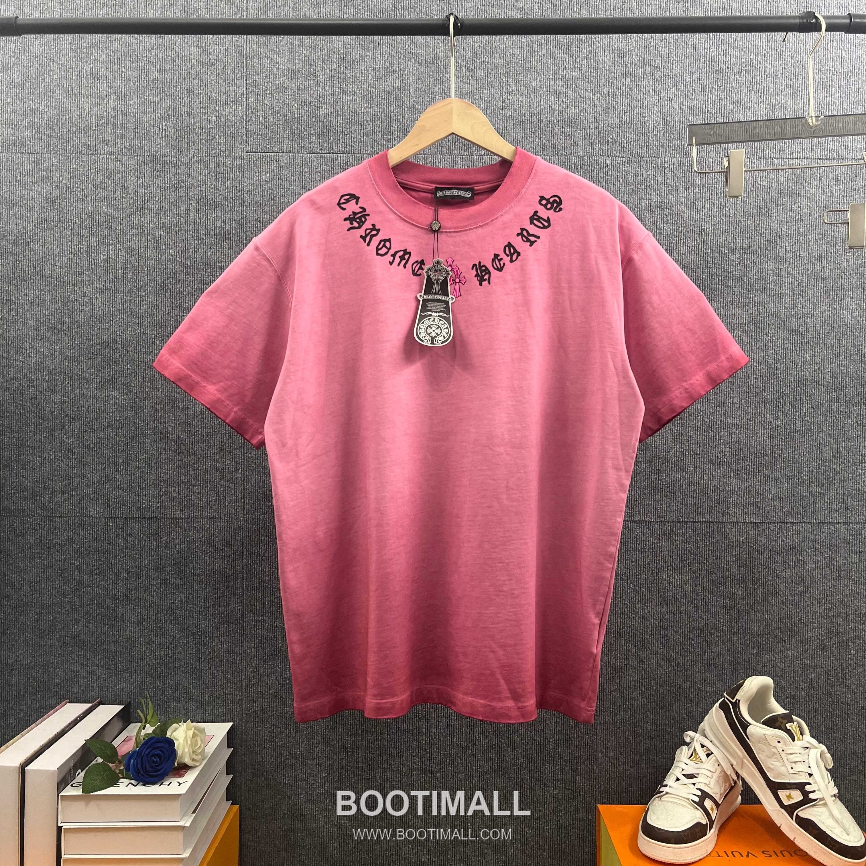 Chrome Hearts 2026 S/S Cotton Distressed Washed Cross Silicone Logo T-Shirt 크롬하츠 2026SS 코튼 디스트로이드 워싱 크로스 실리콘 로고 티셔츠 1