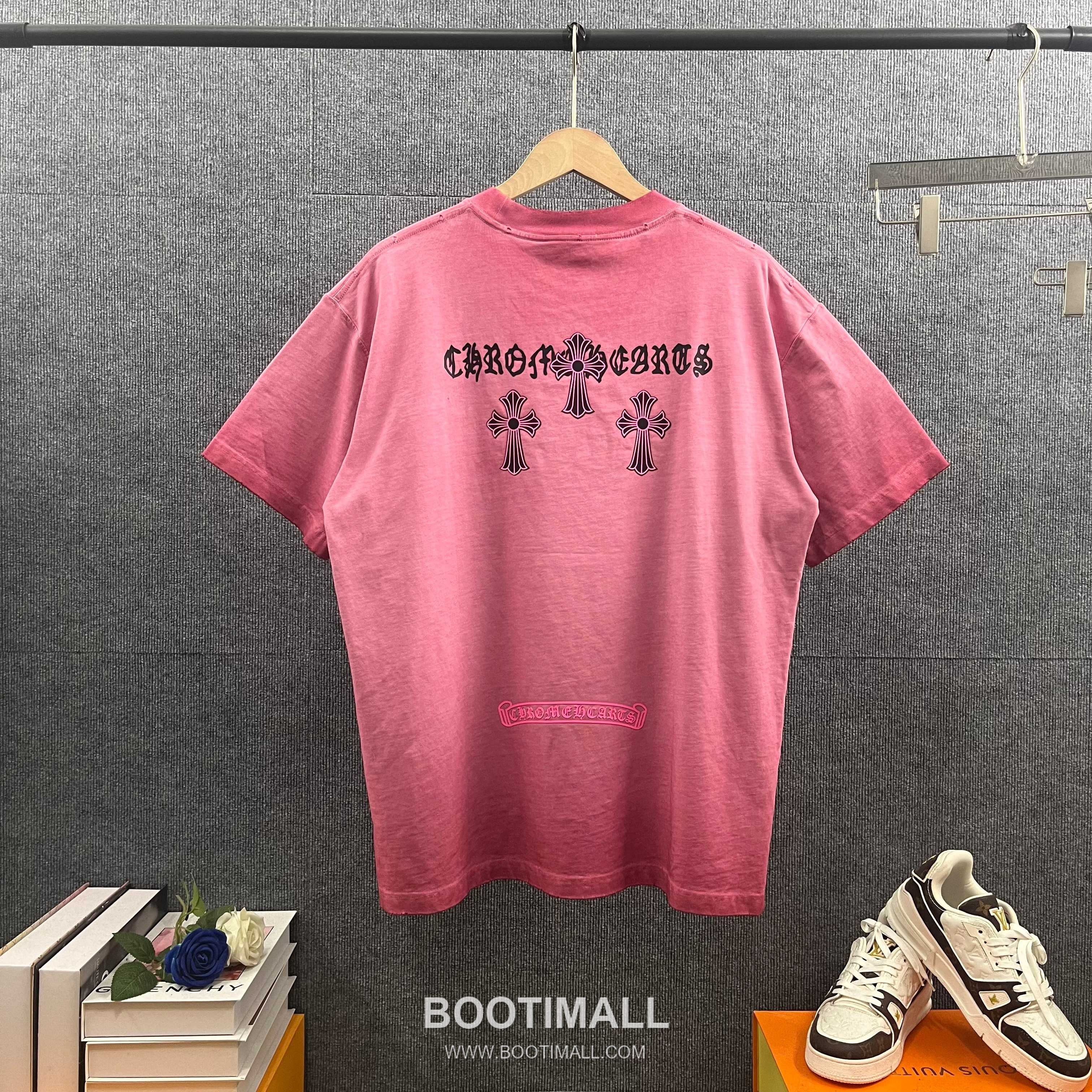 Chrome Hearts 2026 S/S Cotton Distressed Washed Cross Silicone Logo T-Shirt 크롬하츠 2026SS 코튼 디스트로이드 워싱 크로스 실리콘 로고 티셔츠 2