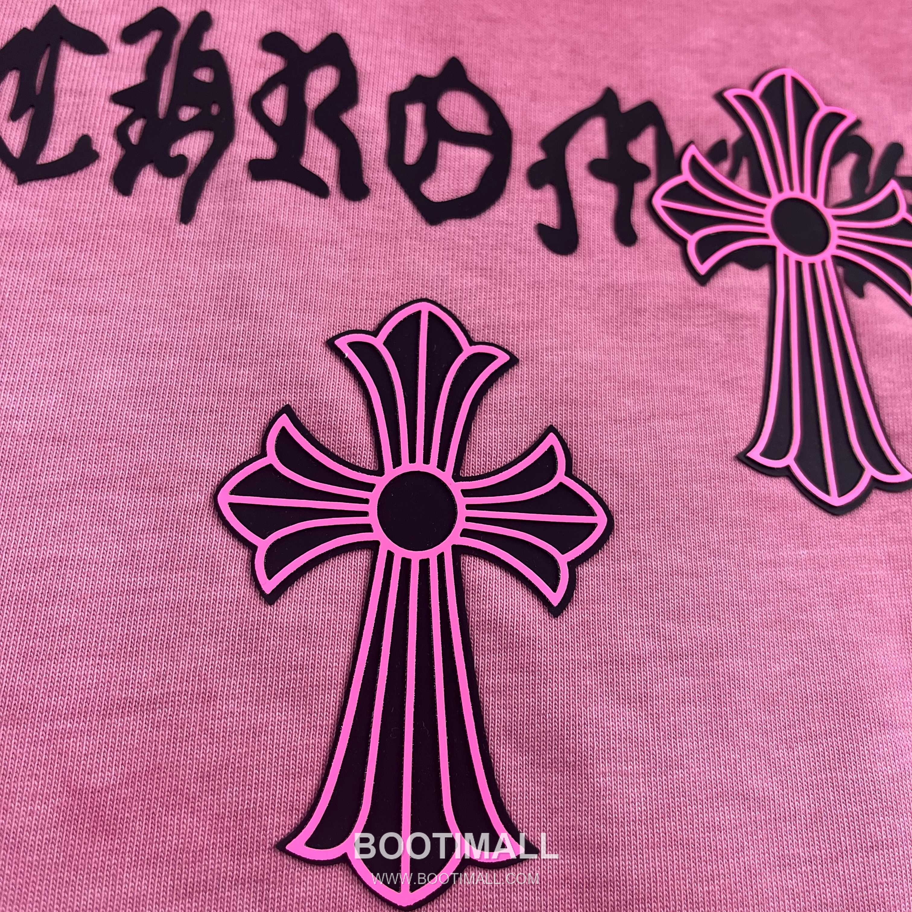 Chrome Hearts 2026 S/S Cotton Distressed Washed Cross Silicone Logo T-Shirt 크롬하츠 2026SS 코튼 디스트로이드 워싱 크로스 실리콘 로고 티셔츠 11