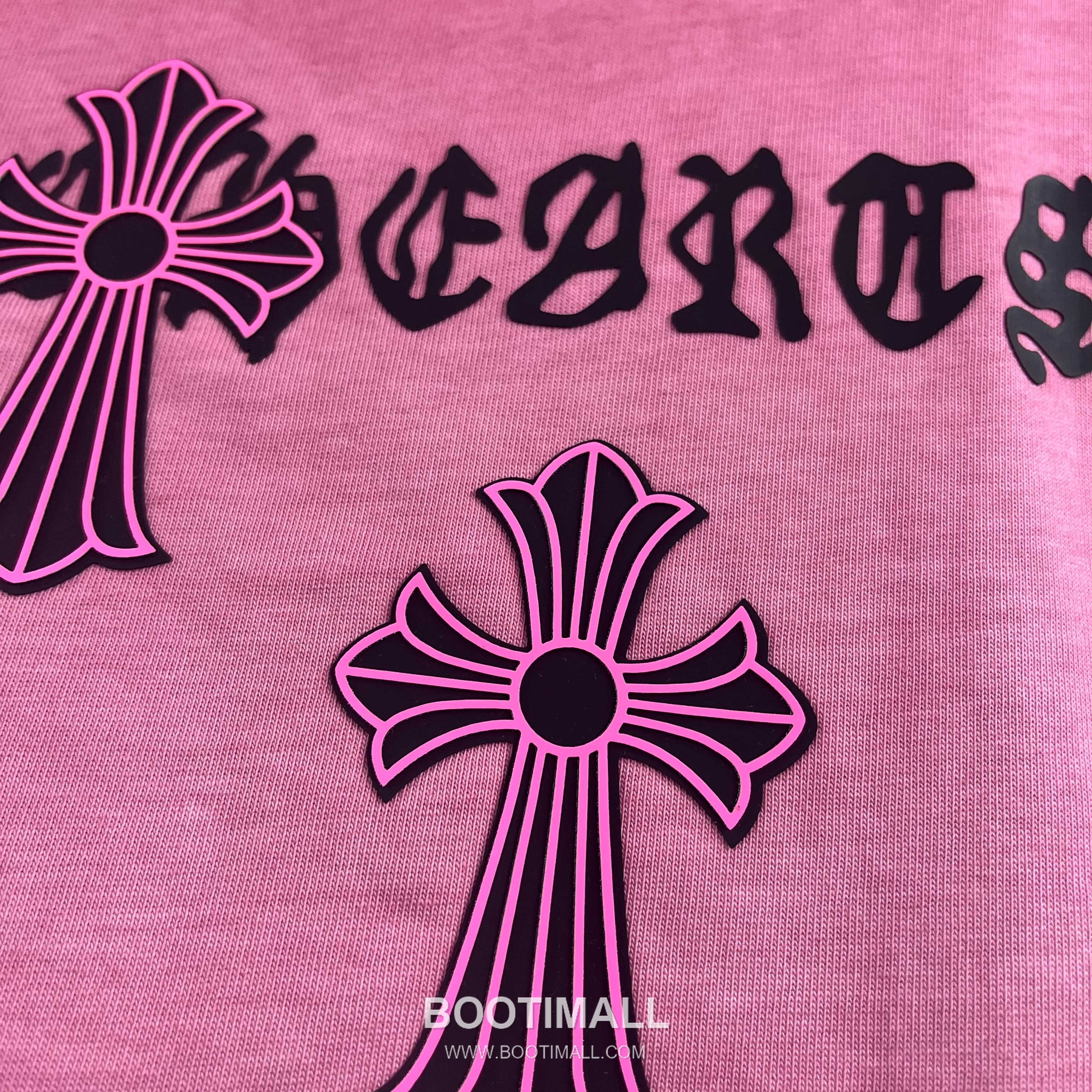 Chrome Hearts 2026 S/S Cotton Distressed Washed Cross Silicone Logo T-Shirt 크롬하츠 2026SS 코튼 디스트로이드 워싱 크로스 실리콘 로고 티셔츠 12