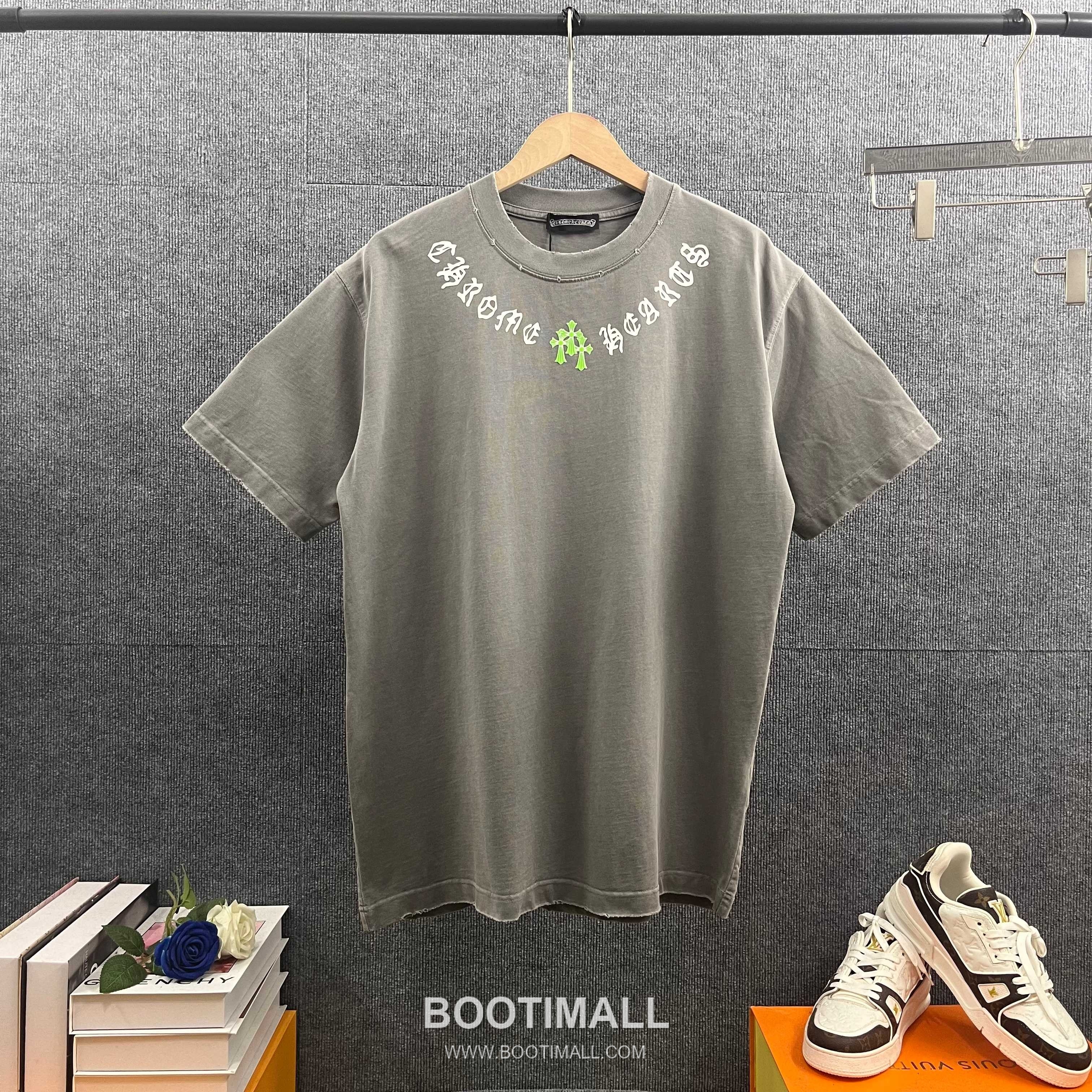 Chrome Hearts 2026 S/S Cotton Distressed Washed Cross Silicone Logo T-Shirt 크롬하츠 2026SS 코튼 디스트로이드 워싱 크로스 실리콘 로고 티셔츠 10