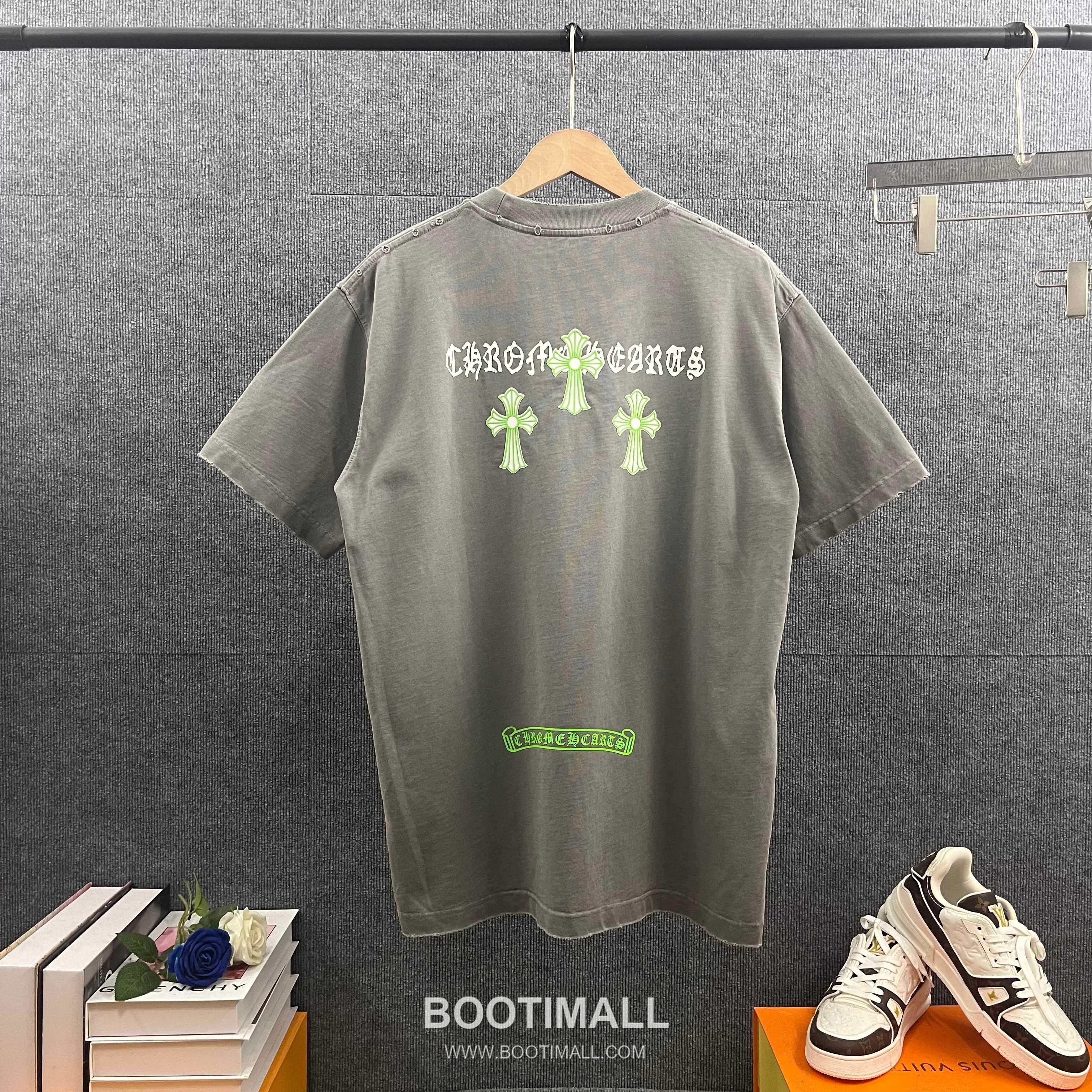 Chrome Hearts 2026 S/S Cotton Distressed Washed Cross Silicone Logo T-Shirt 크롬하츠 2026SS 코튼 디스트로이드 워싱 크로스 실리콘 로고 티셔츠 11