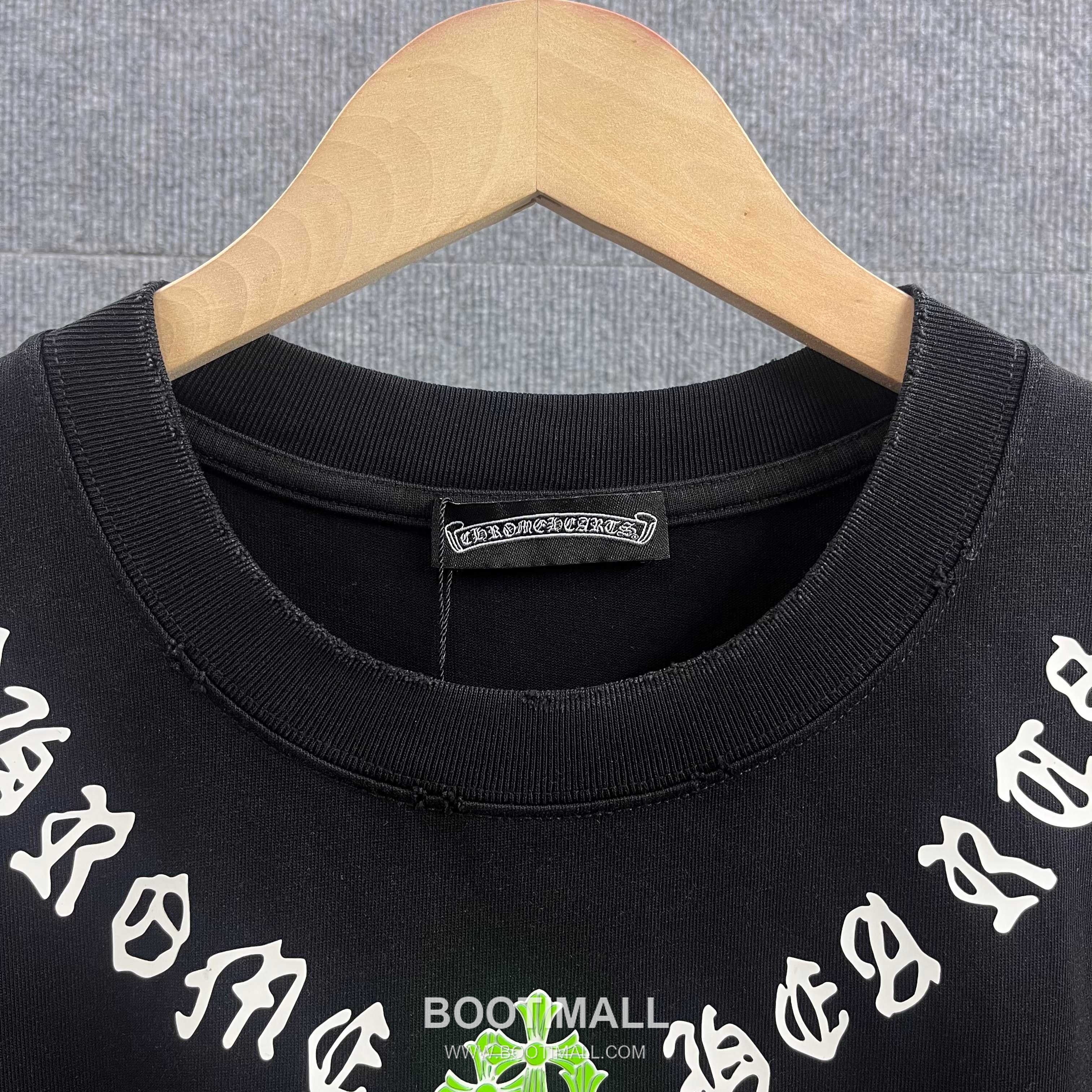 Chrome Hearts 2026 S/S Cotton Distressed Washed Cross Silicone Logo T-Shirt 크롬하츠 2026SS 코튼 디스트로이드 워싱 크로스 실리콘 로고 티셔츠 3