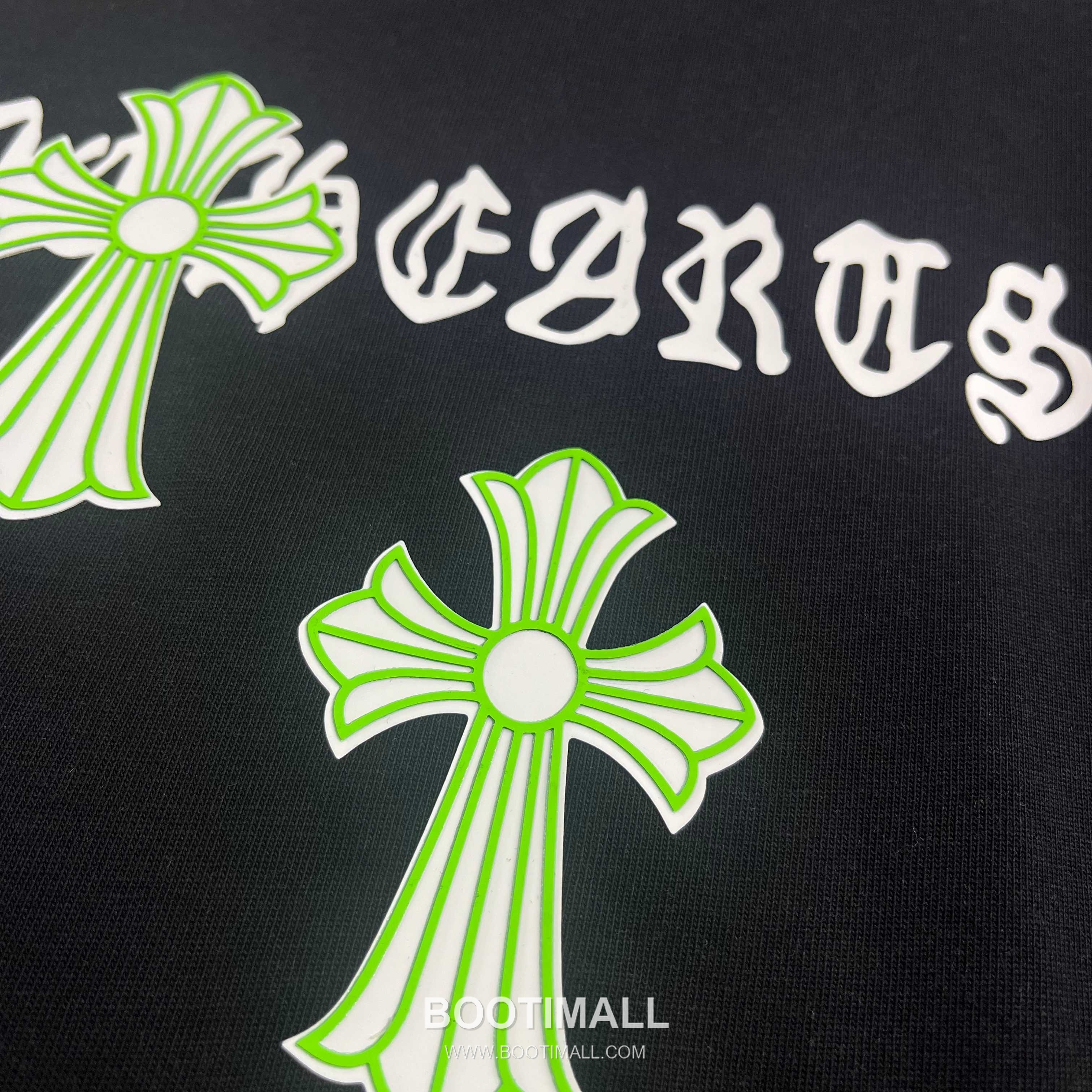 Chrome Hearts 2026 S/S Cotton Distressed Washed Cross Silicone Logo T-Shirt 크롬하츠 2026SS 코튼 디스트로이드 워싱 크로스 실리콘 로고 티셔츠 9