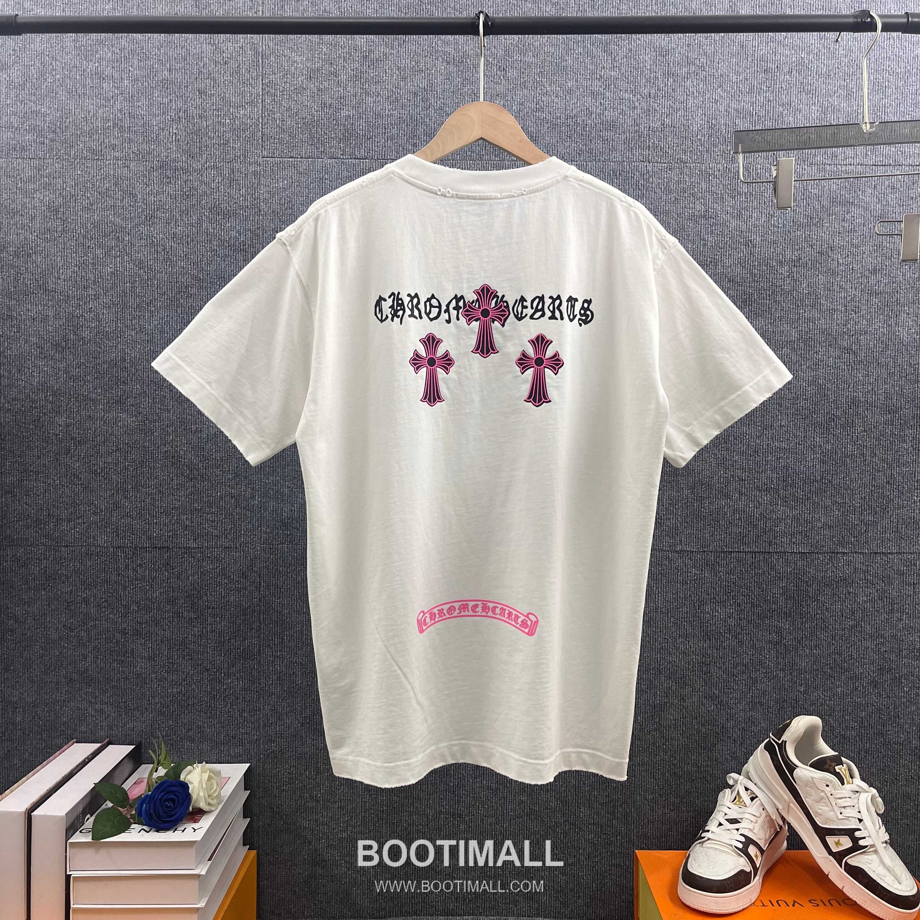 Chrome Hearts 2026 S/S Cotton Distressed Washed Cross Silicone Logo T-Shirt 크롬하츠 2026SS 코튼 디스트로이드 워싱 크로스 실리콘 로고 티셔츠 2