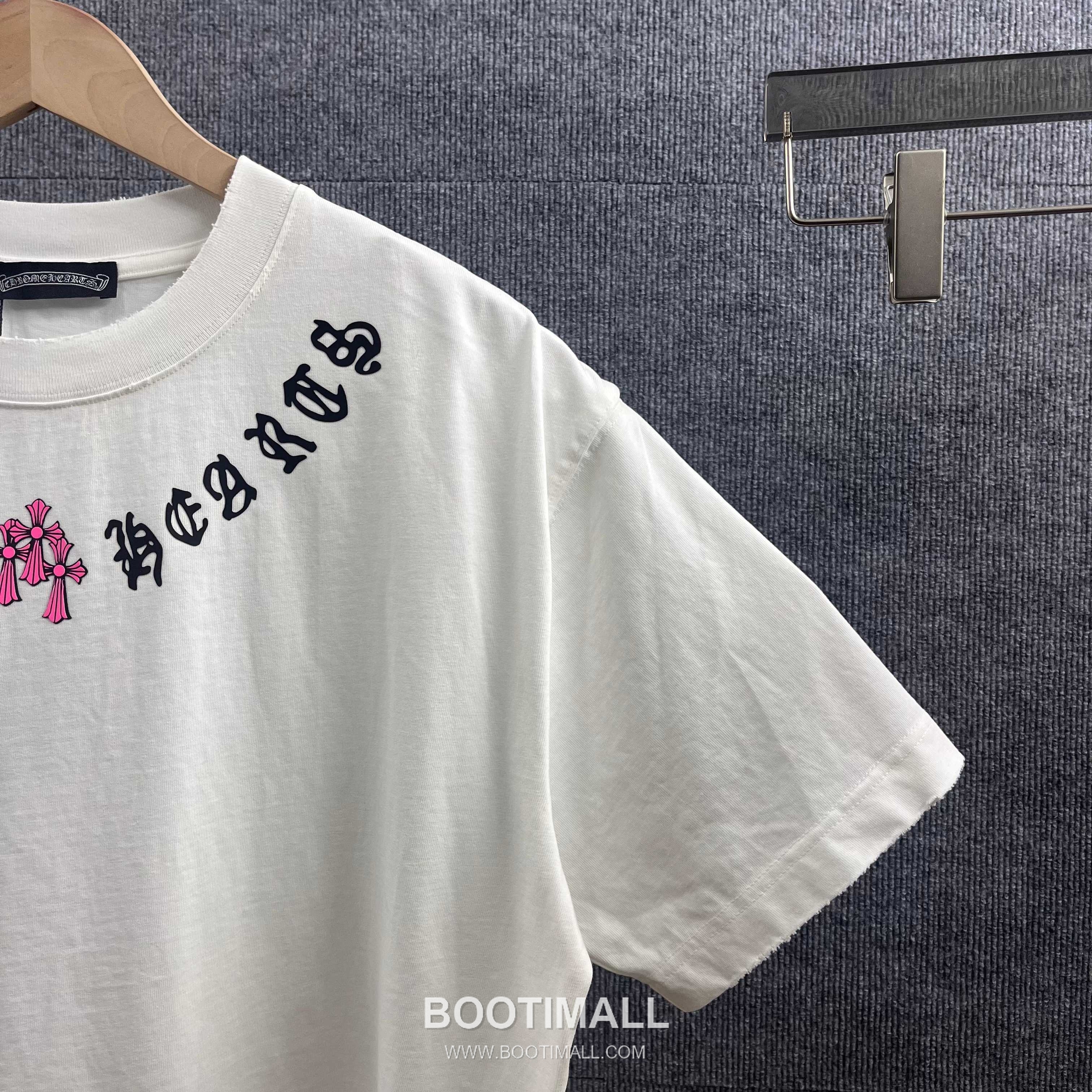 Chrome Hearts 2026 S/S Cotton Distressed Washed Cross Silicone Logo T-Shirt 크롬하츠 2026SS 코튼 디스트로이드 워싱 크로스 실리콘 로고 티셔츠 4