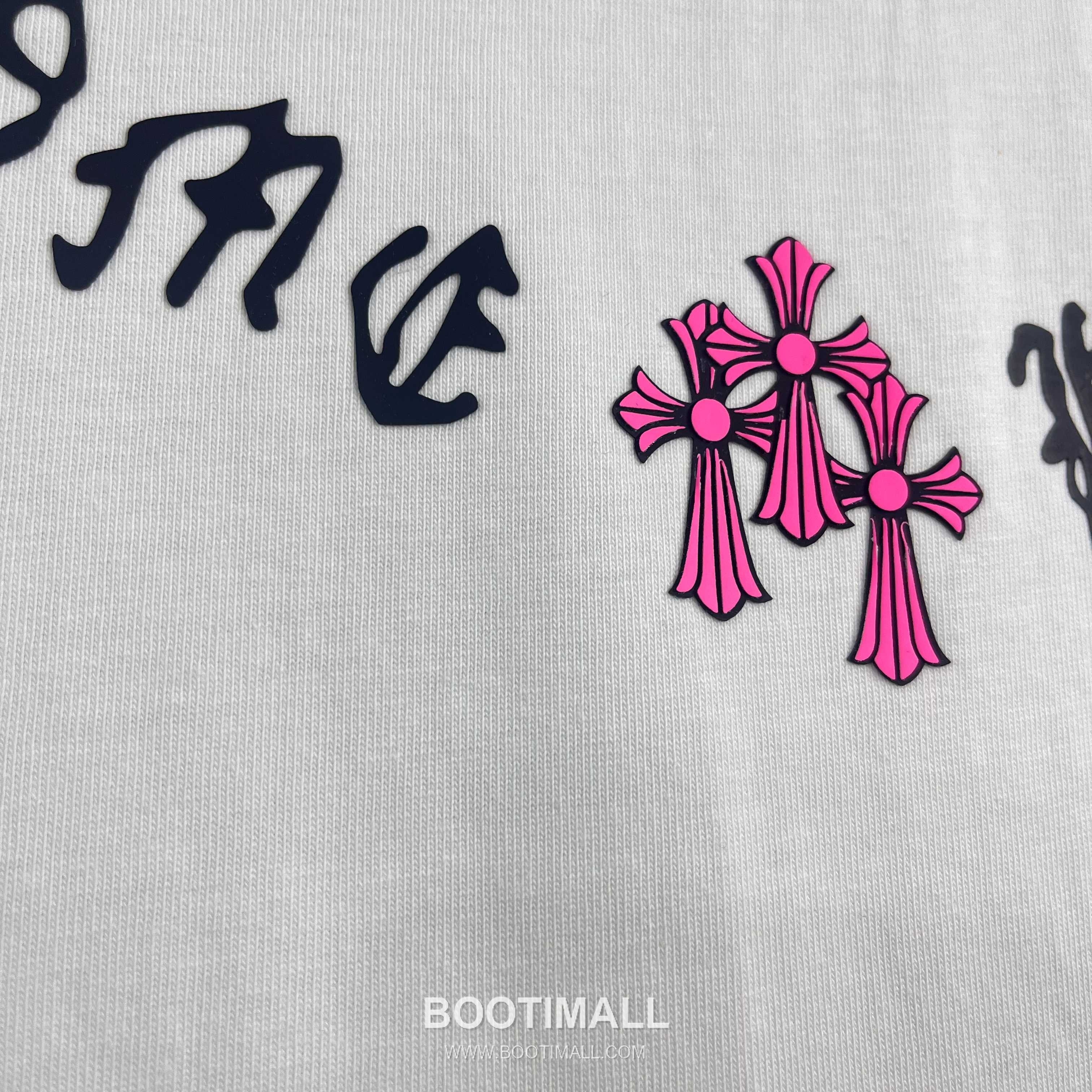 Chrome Hearts 2026 S/S Cotton Distressed Washed Cross Silicone Logo T-Shirt 크롬하츠 2026SS 코튼 디스트로이드 워싱 크로스 실리콘 로고 티셔츠 16