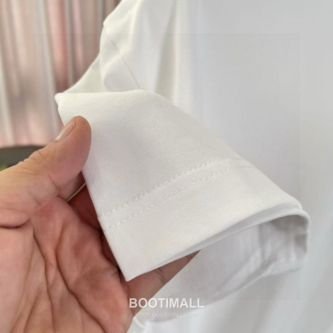 Louis Vuitton 2026 S/S Cotton Letter Logo Print T-Shirt 루이비통 2026SS 코튼 레터 로고 프린트 티셔츠 9