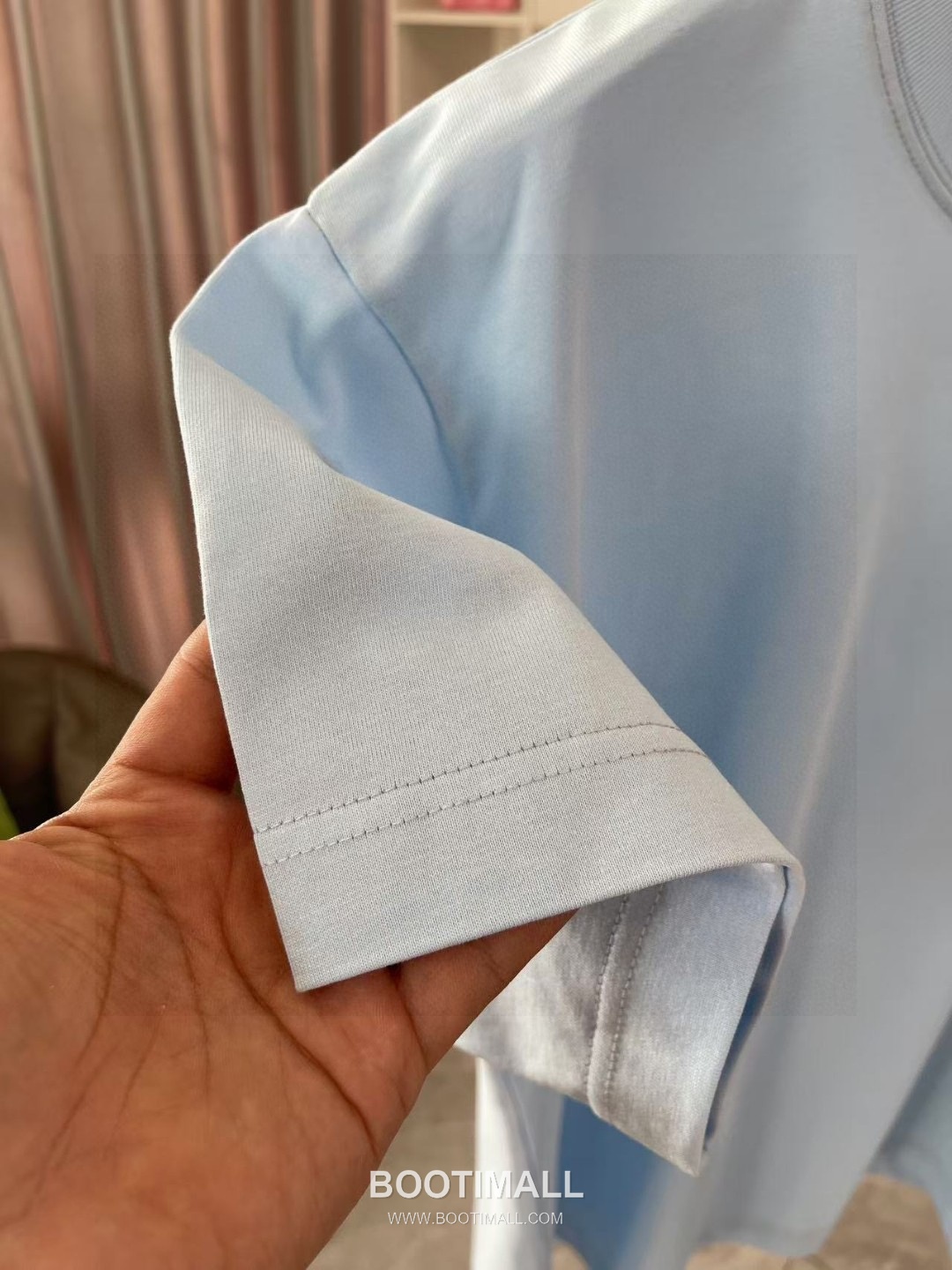 Louis Vuitton 2026 S/S Cotton Letter Logo Print T-Shirt 루이비통 2026SS 코튼 레터 로고 프린트 티셔츠 9