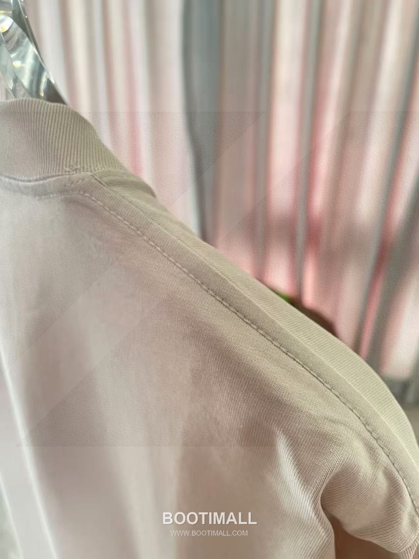 Louis Vuitton 2026 S/S Cotton Letter Logo Print T-Shirt 루이비통 2026SS 코튼 레터 로고 프린트 티셔츠 8