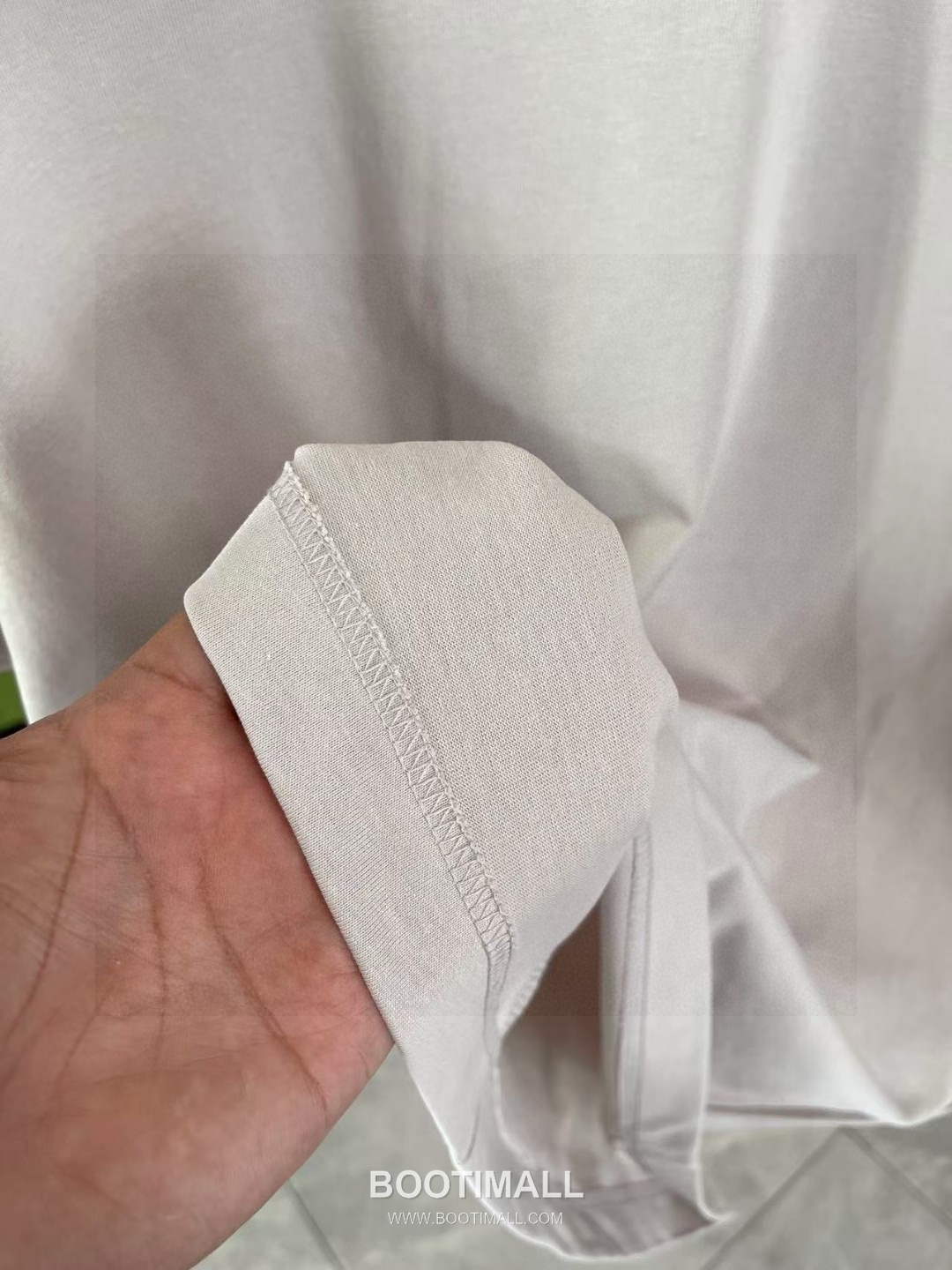 Louis Vuitton 2026 S/S Cotton Letter Logo Print T-Shirt 루이비통 2026SS 코튼 레터 로고 프린트 티셔츠 11