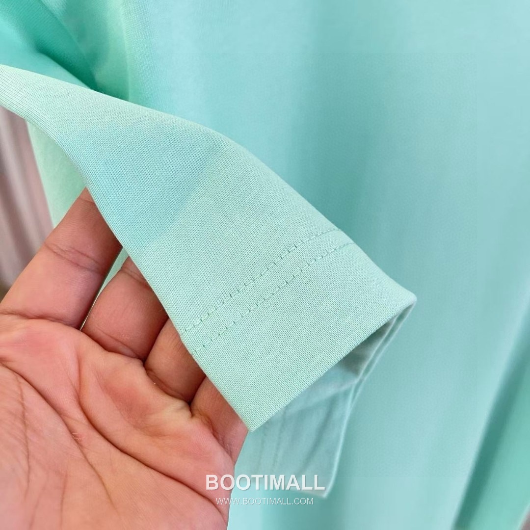 Louis Vuitton 2026 S/S Cotton Letter Logo Print T-Shirt 루이비통 2026SS 코튼 레터 로고 프린트 티셔츠 9