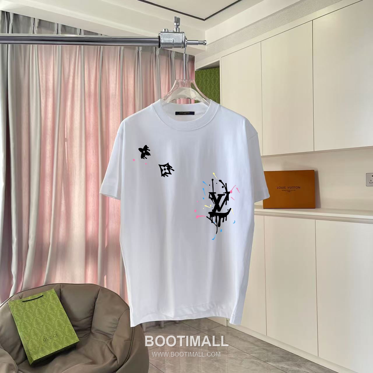 Louis Vuitton 2026 S/S Cotton Letter Logo Print T-Shirt 루이비통 2026SS 코튼 레터 로고 프린트 티셔츠 4