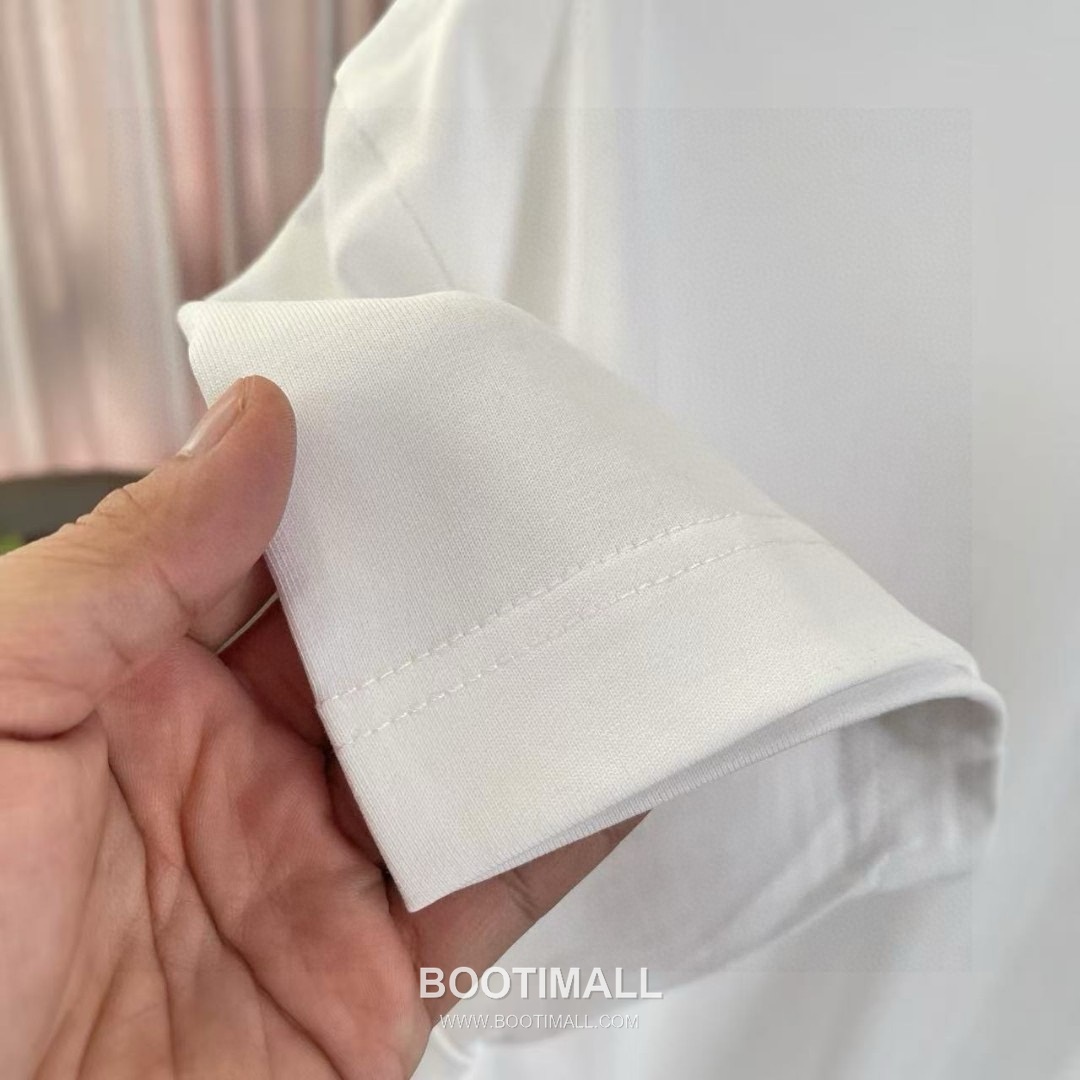 Louis Vuitton 2026 S/S Cotton Letter Logo Print T-Shirt 루이비통 2026SS 코튼 레터 로고 프린트 티셔츠 9