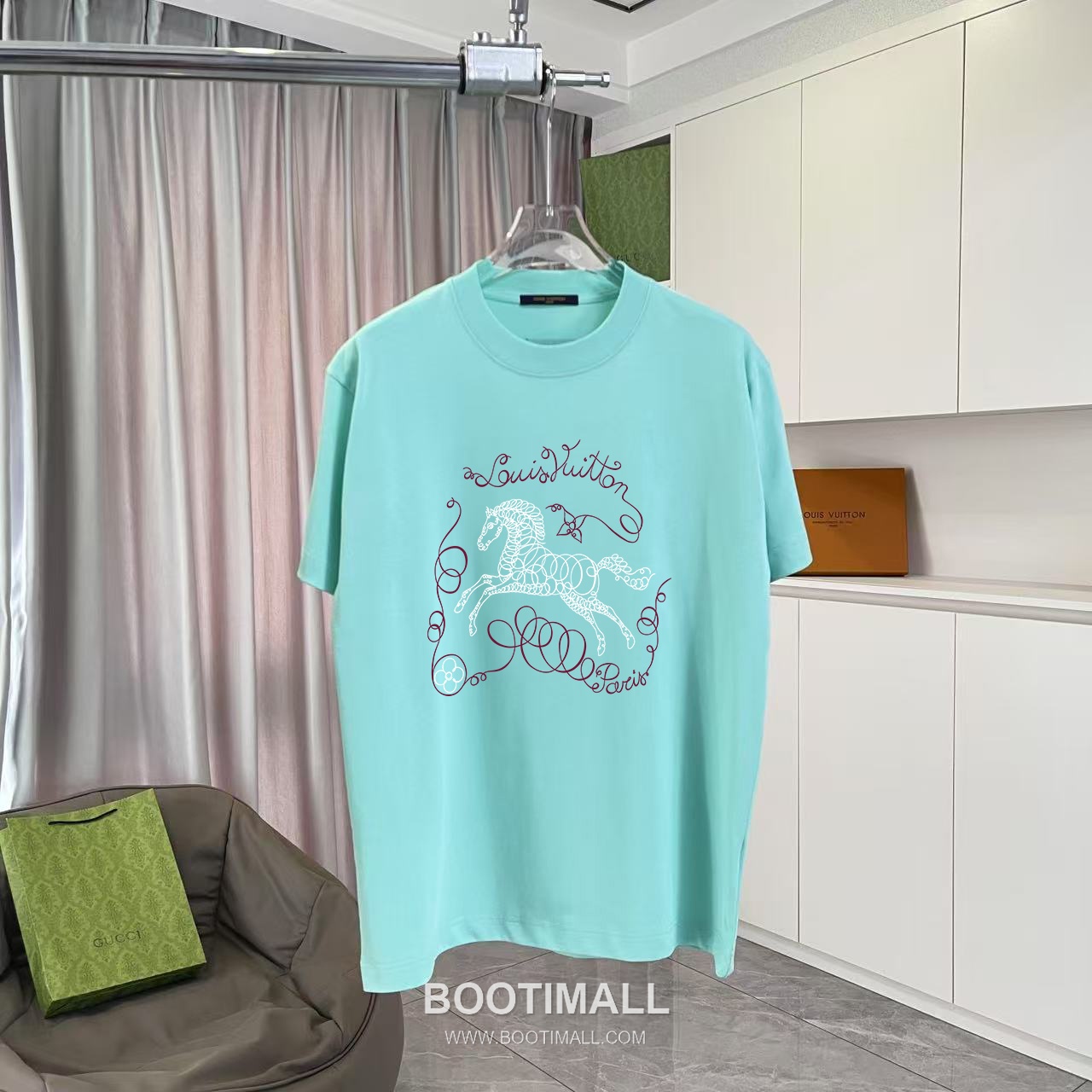 Louis Vuitton 2026 S/S Cotton Letter Logo Print T-Shirt 루이비통 2026SS 코튼 레터 로고 프린트 티셔츠 4