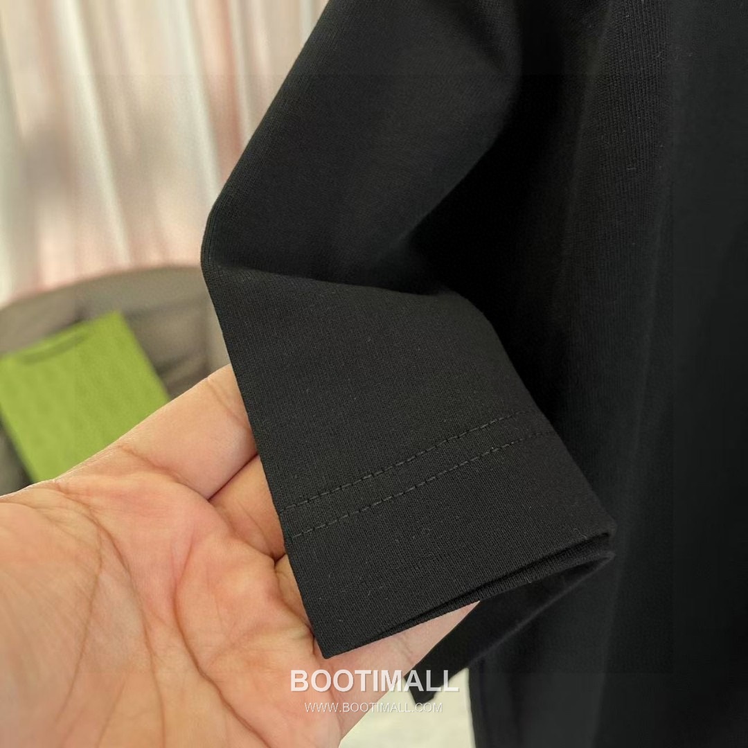 Louis Vuitton 2026 S/S Cotton Letter Logo Print T-Shirt 루이비통 2026SS 코튼 레터 로고 프린트 티셔츠 9