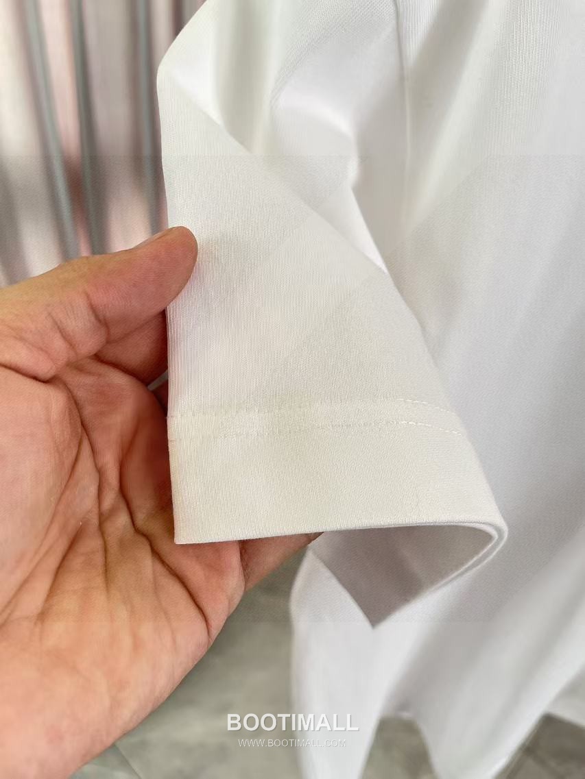 Celine 2026 S/S Cotton Letter Logo Print T-Shirt 셀린느 2026SS 코튼 레터 로고 프린트 티셔츠 9