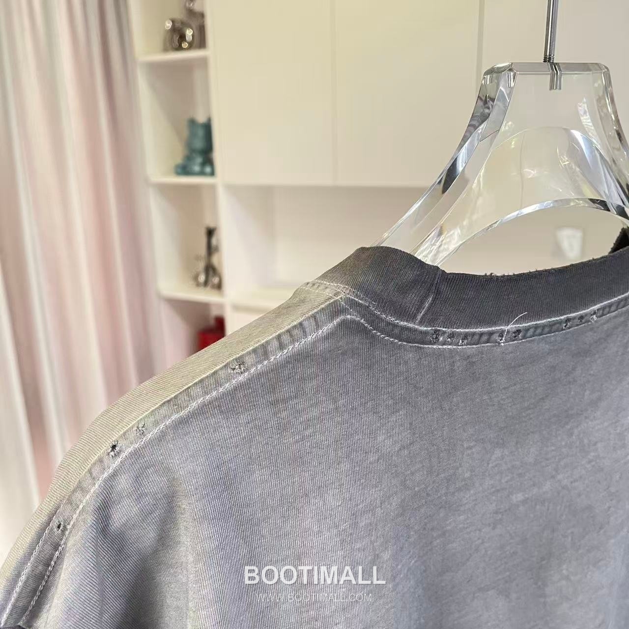 Fendi 2026 S/S Cotton Distressed Washed Flock Logo T-Shirt 펜디 2026SS 코튼 디스트로이드 워싱 플록 로고 티셔츠 8